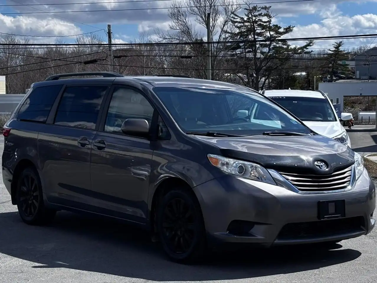 Toyota Sienna photo Toyota Sienna