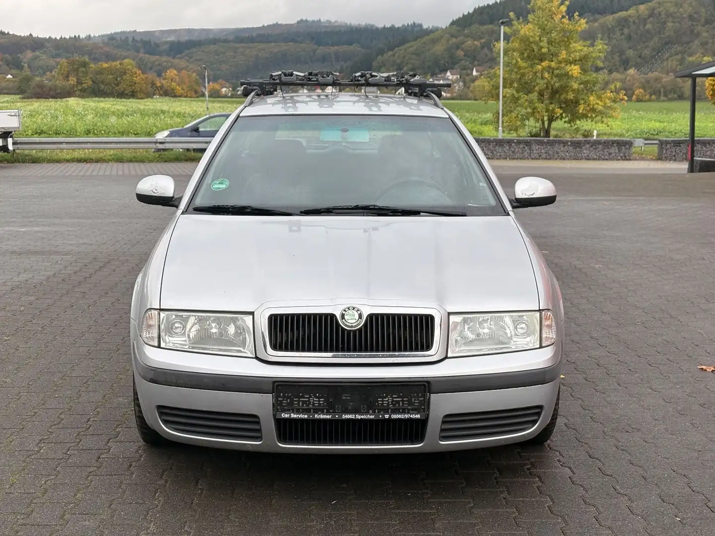 Skoda Octavia Combi 2Hand Klima TÜV 2027 Silber - 2