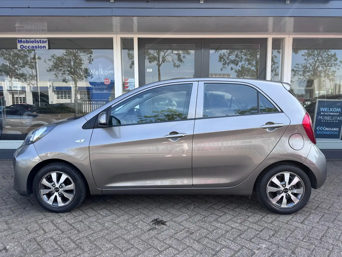 Kia Picanto 1.0 CVVT ComfortLine Grijs - 2