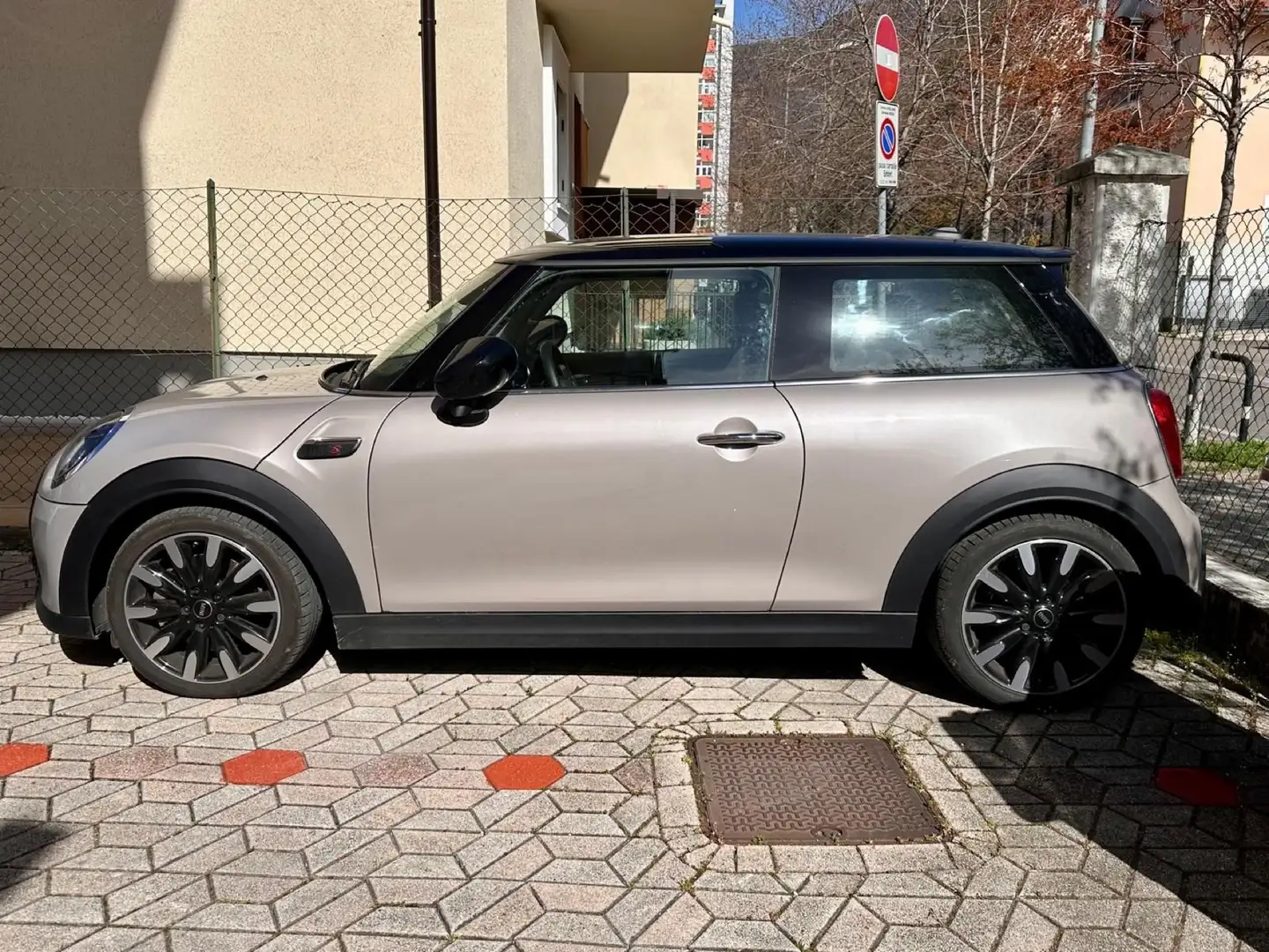 MINI Cooper S Beige - 2
