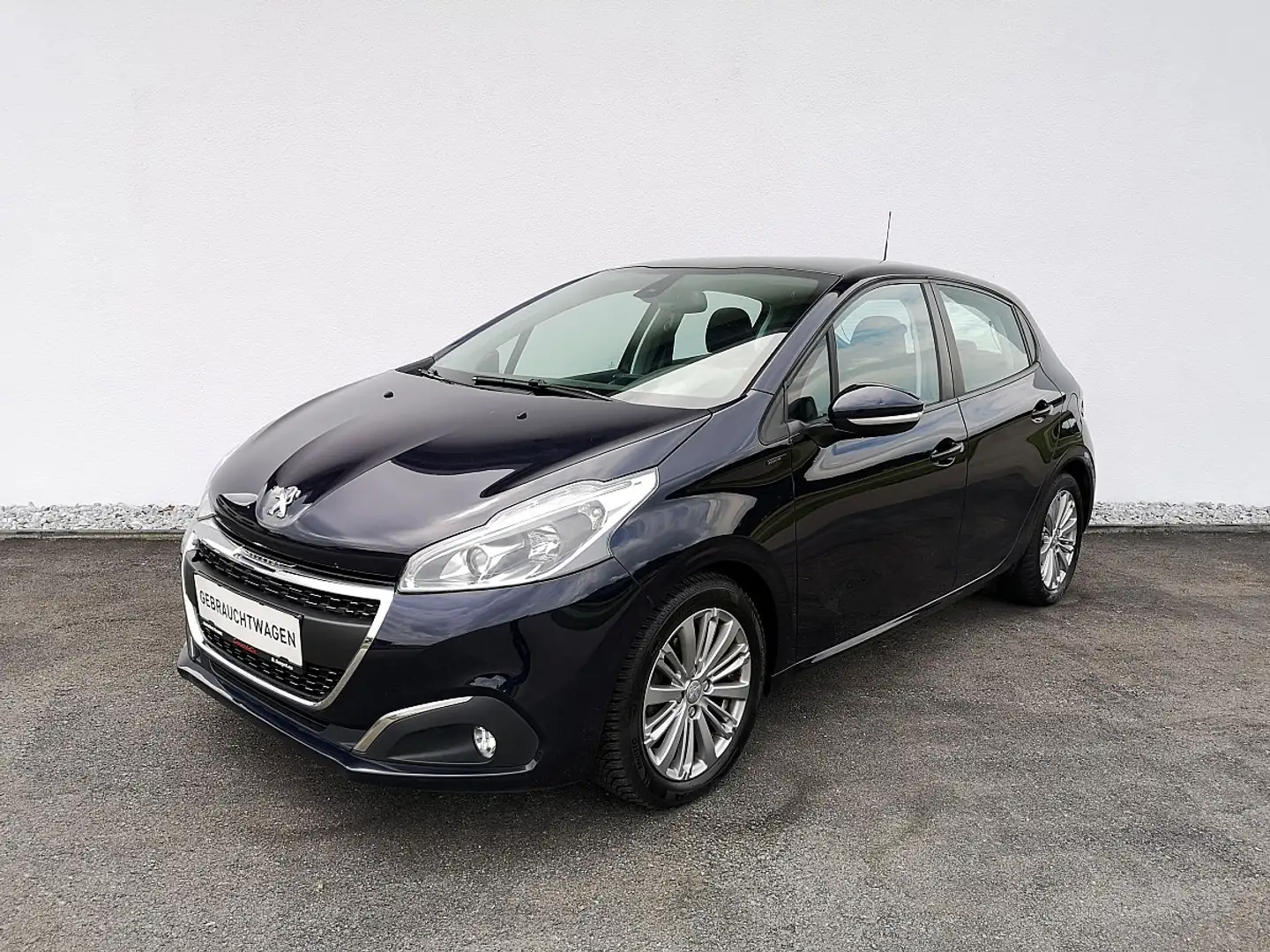 Peugeot 208 Signature 1,2 PT 82 "NAVI" Blau - 1