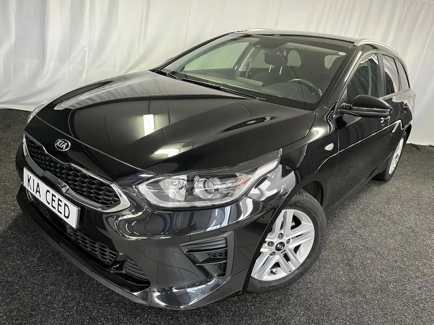 Kia Ceed SW / cee'd SW Sportswagon 1.0 T-GDi DynamicLine 1E EIGN/ECC/STOE Zwart - 1