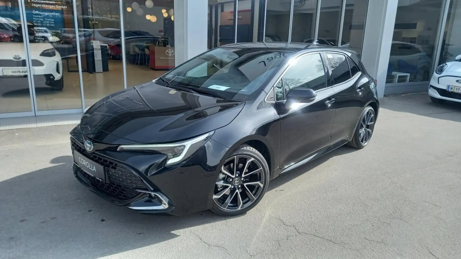 Toyota Corolla 2,0 Hybrid Lounge Schwarz - 2