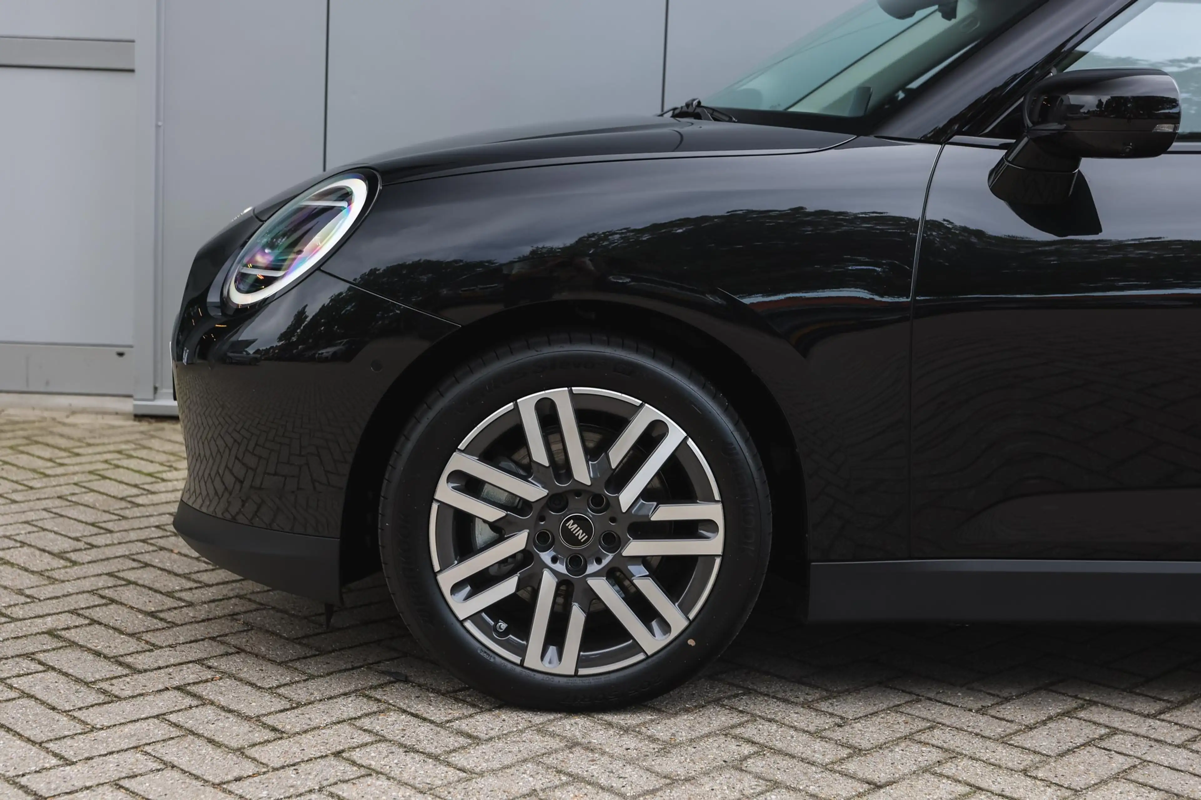 MINI Cooper E Hatchback / Classic / Pakket L / 17 inch Parallel — photo 4