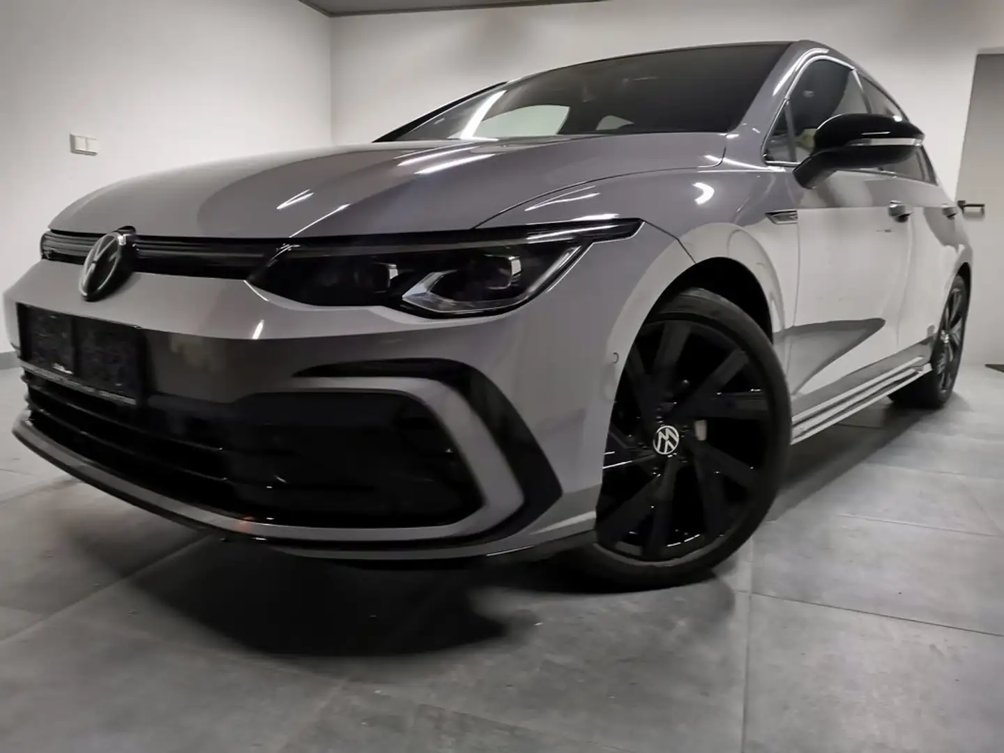 Volkswagen Golf R-Line Sport,IQ Drive Paket,Kamera,Black Paket,LED Gris - 1