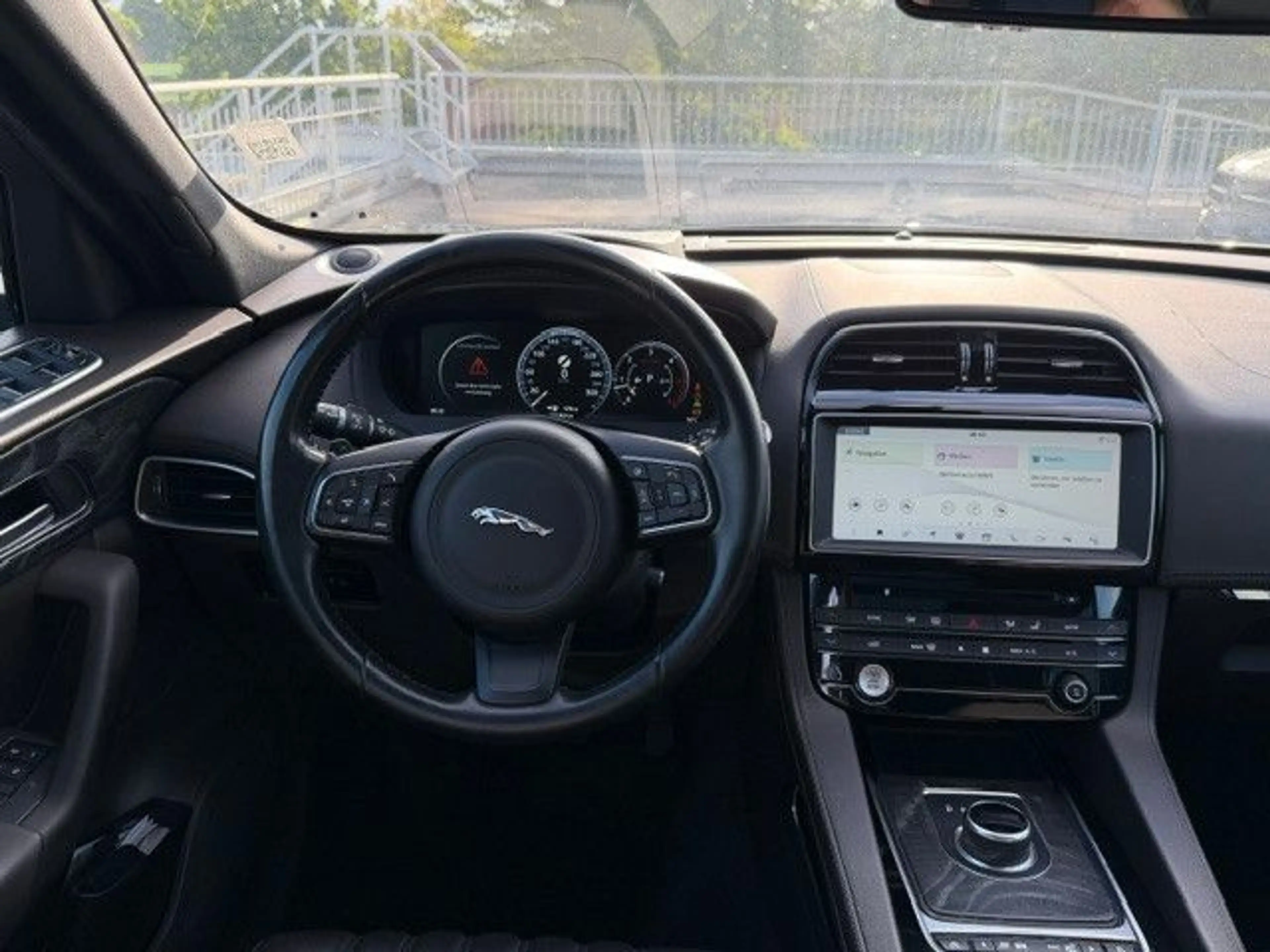 Jaguar F-Pace F-PACE Portfolio AWD — photo 10