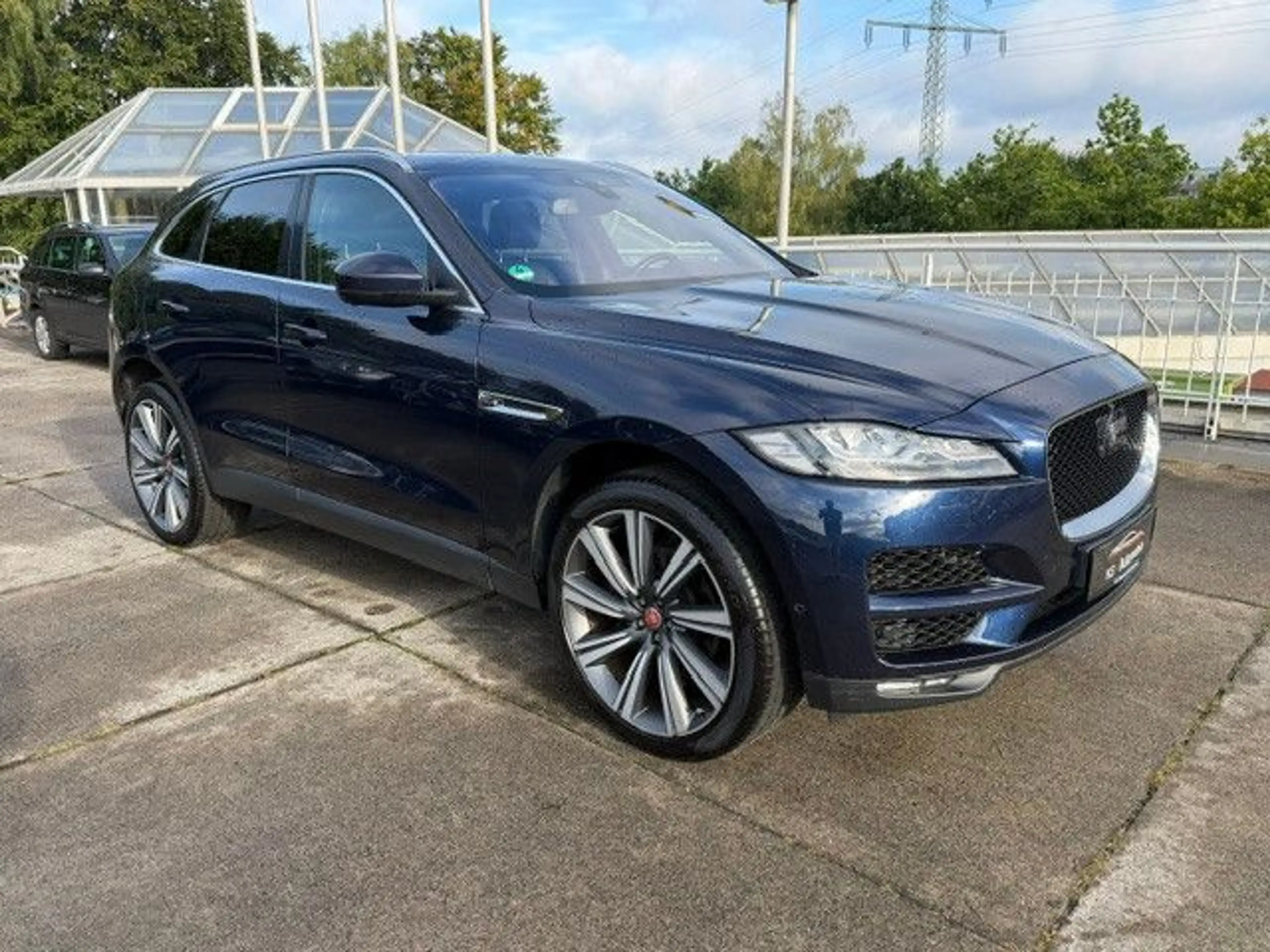 Jaguar F-Pace F-PACE Portfolio AWD — photo 3