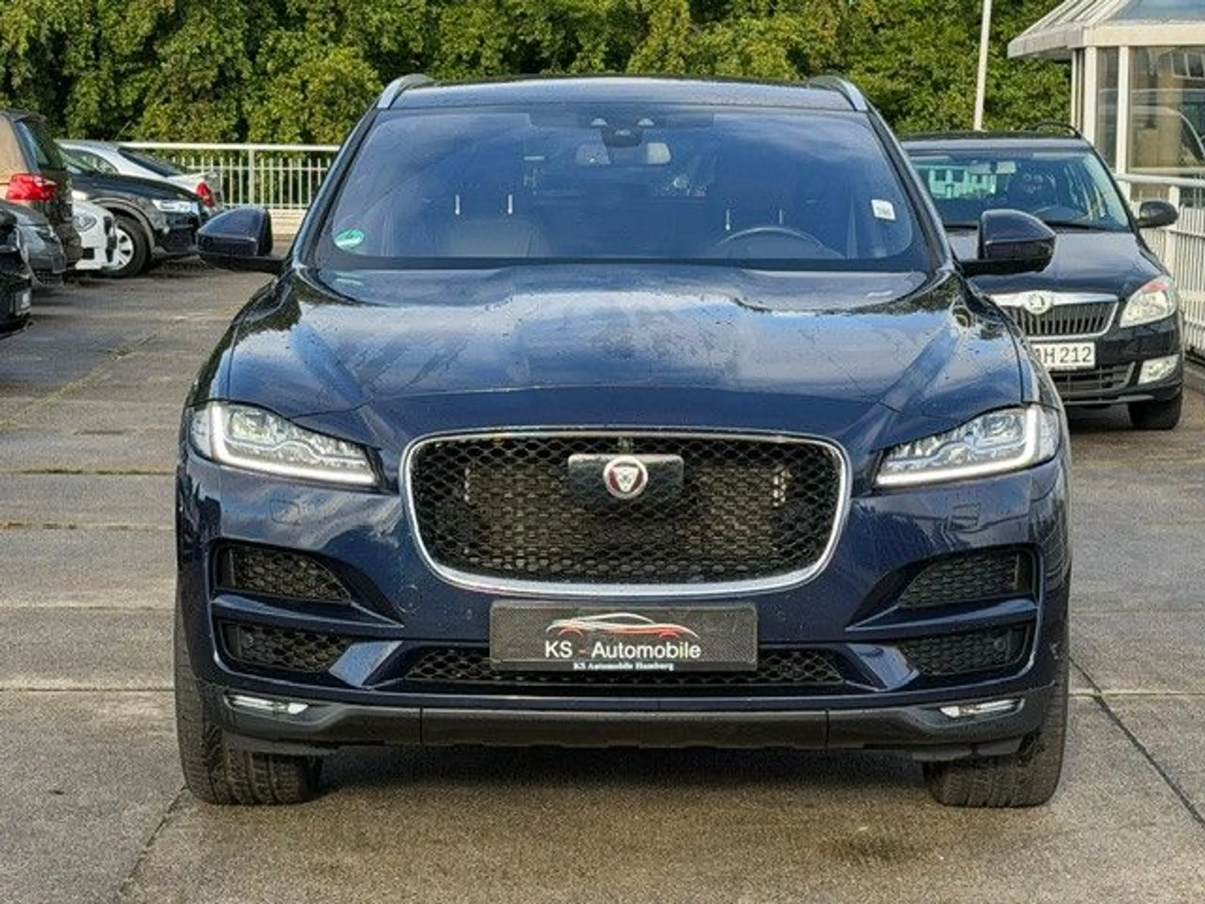Jaguar F-Pace F-PACE Portfolio AWD — photo 2