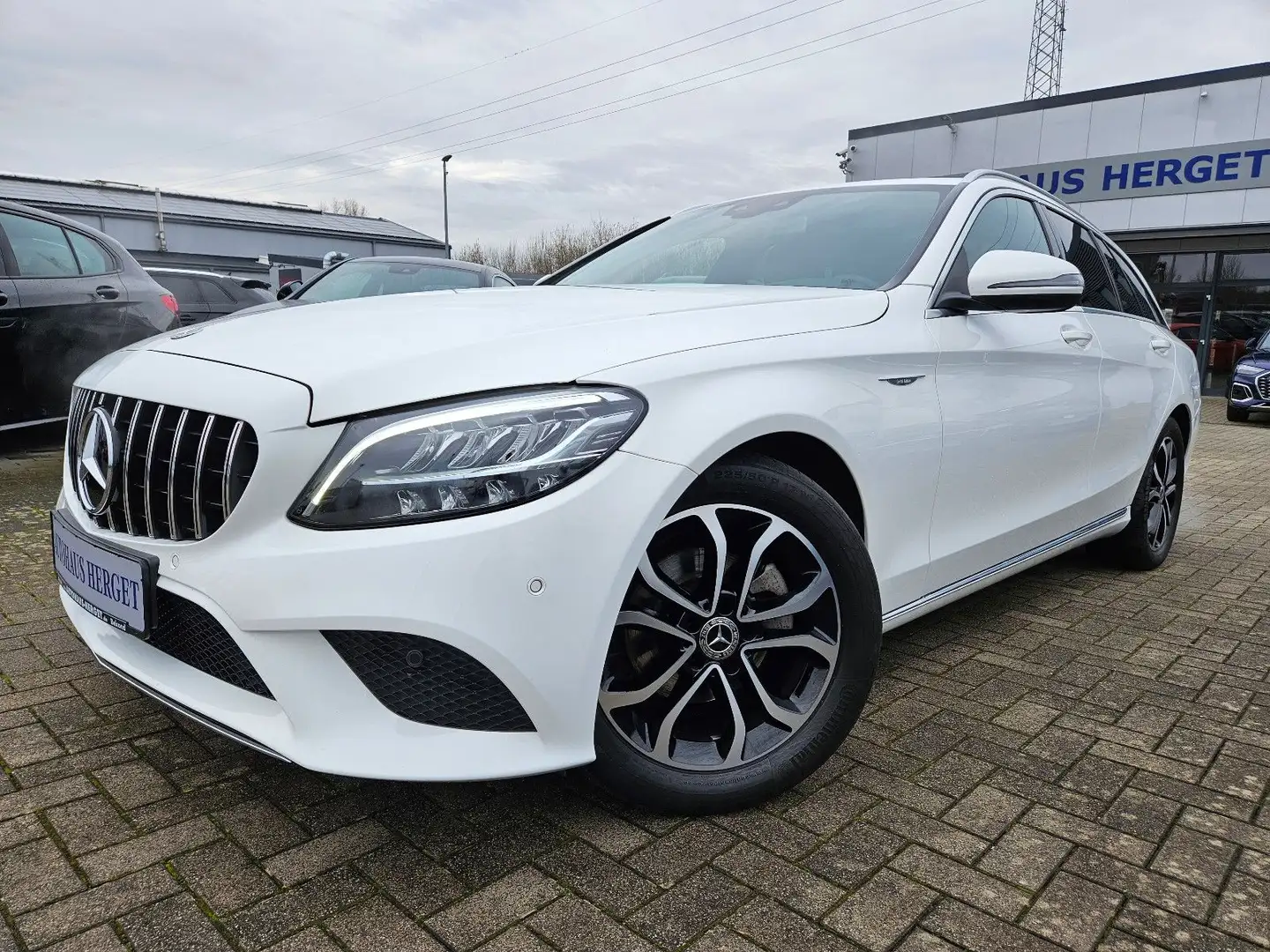Mercedes-Benz C 180 T CGI 9G-TRONIC "Avantgarde" Blanc - 1