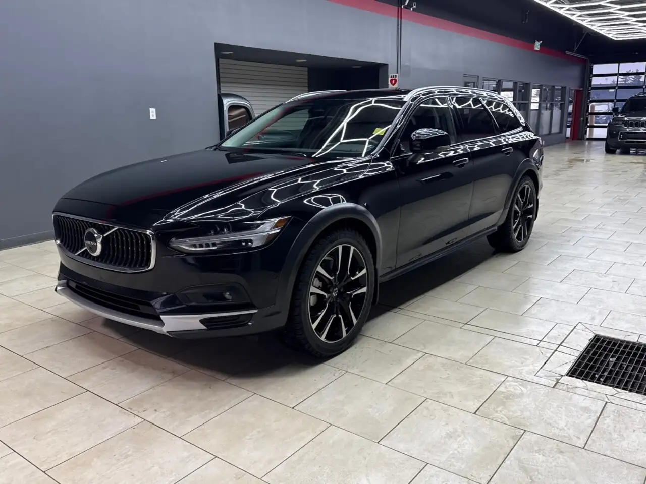 Volvo V90 Cross Country снимка Volvo V90 Cross Country
