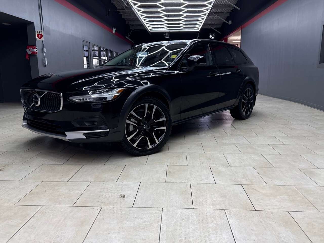 2024 Volvo V90 B6 AWD Plus