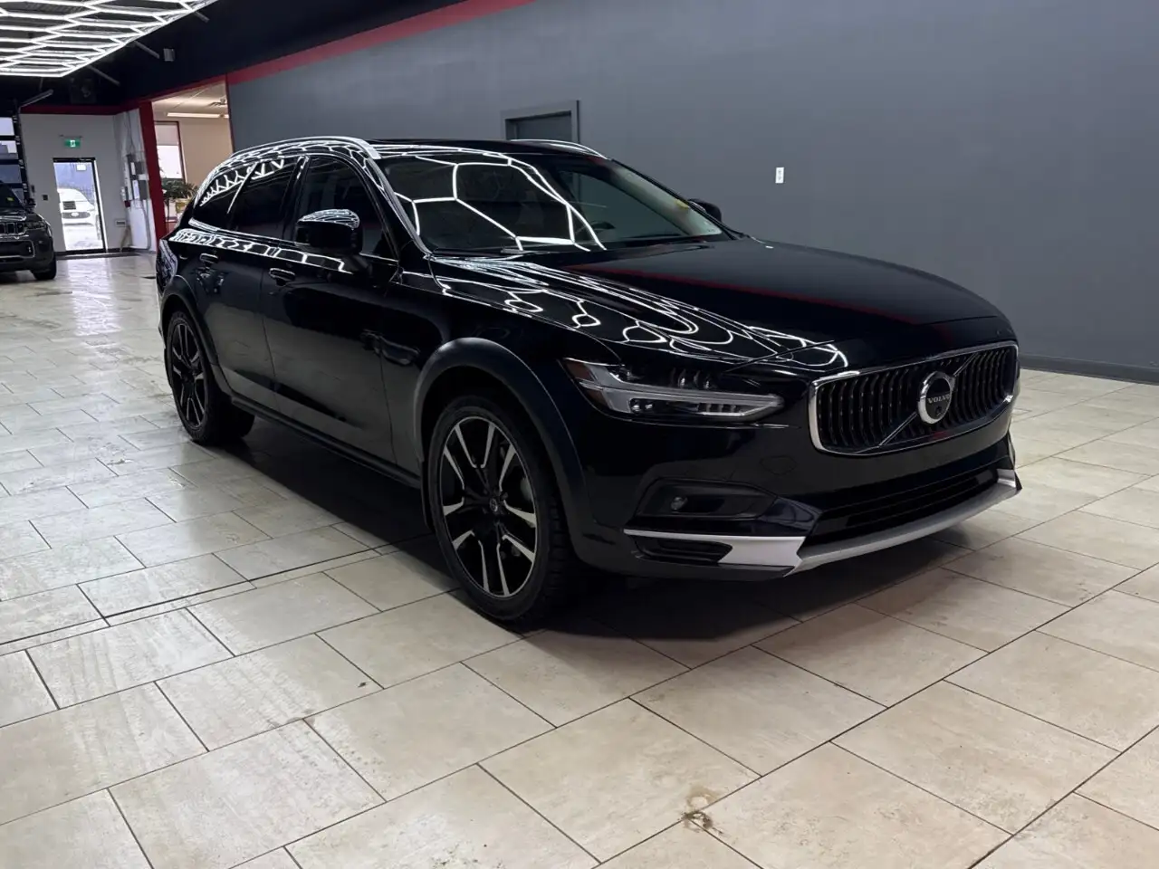 Volvo V90 Cross Country снимка Volvo V90 Cross Country