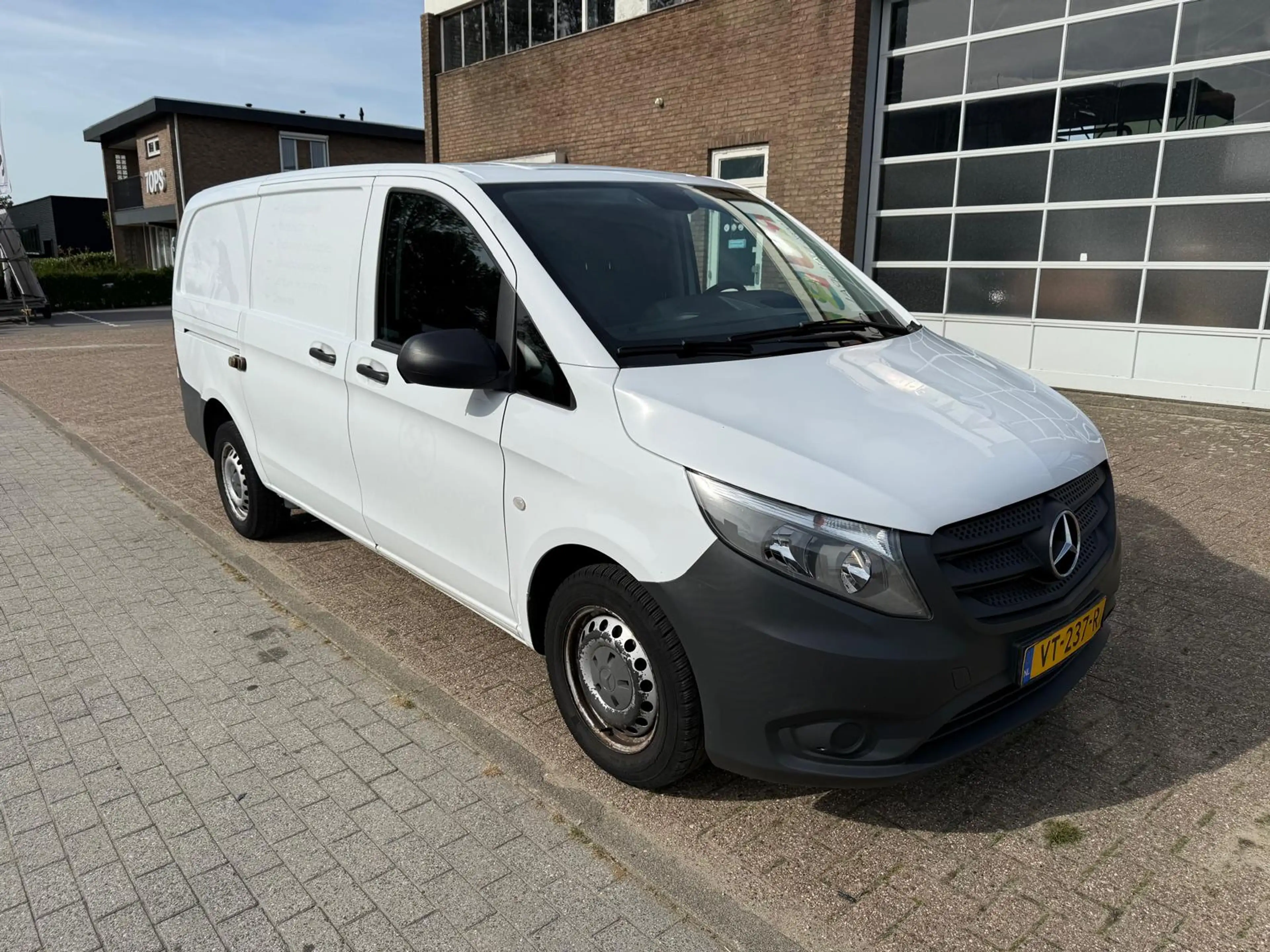 Mercedes-Benz Vito 111 CDI *Airco* — photo 3