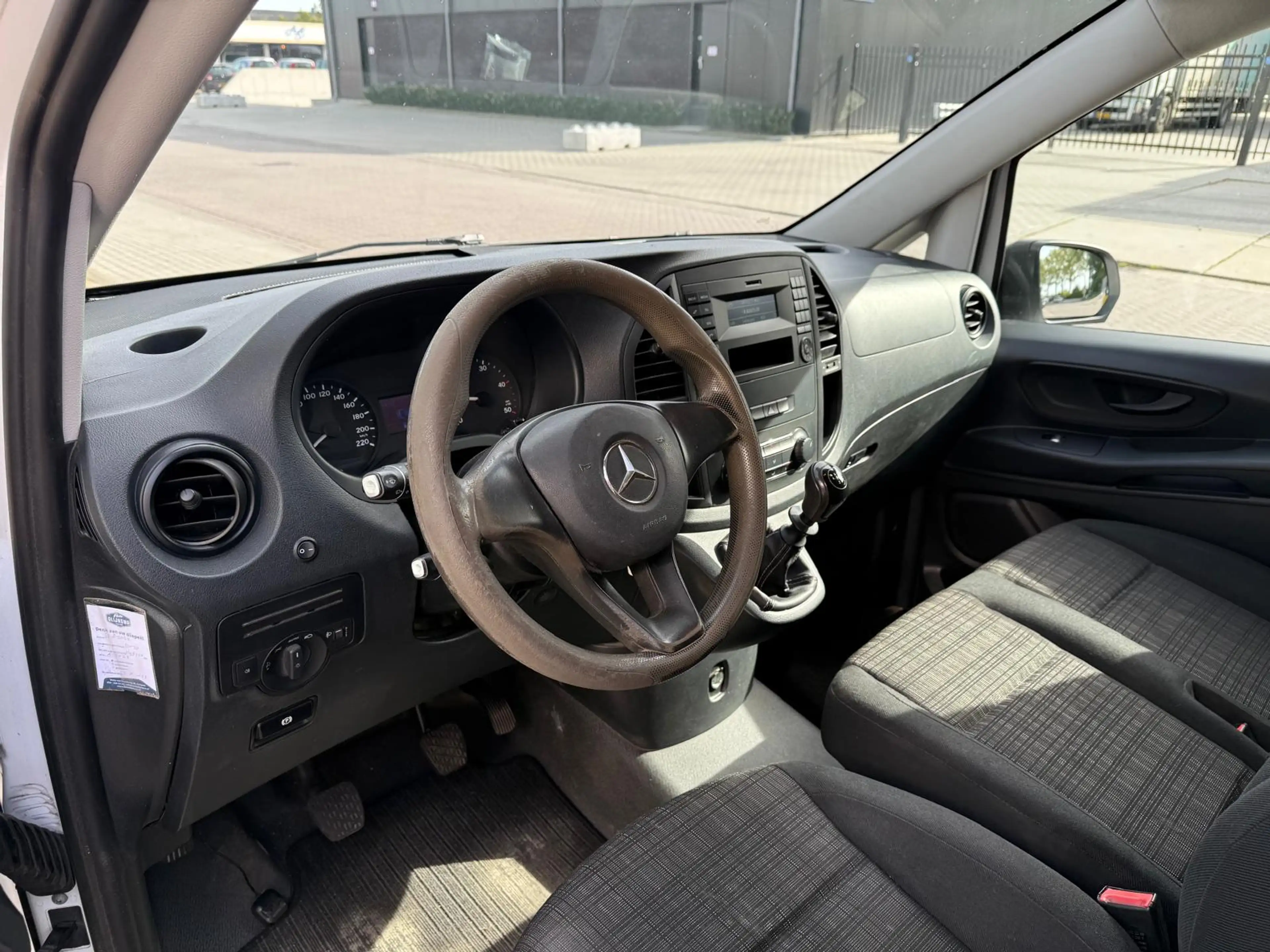 Mercedes-Benz Vito 111 CDI *Airco* — photo 4