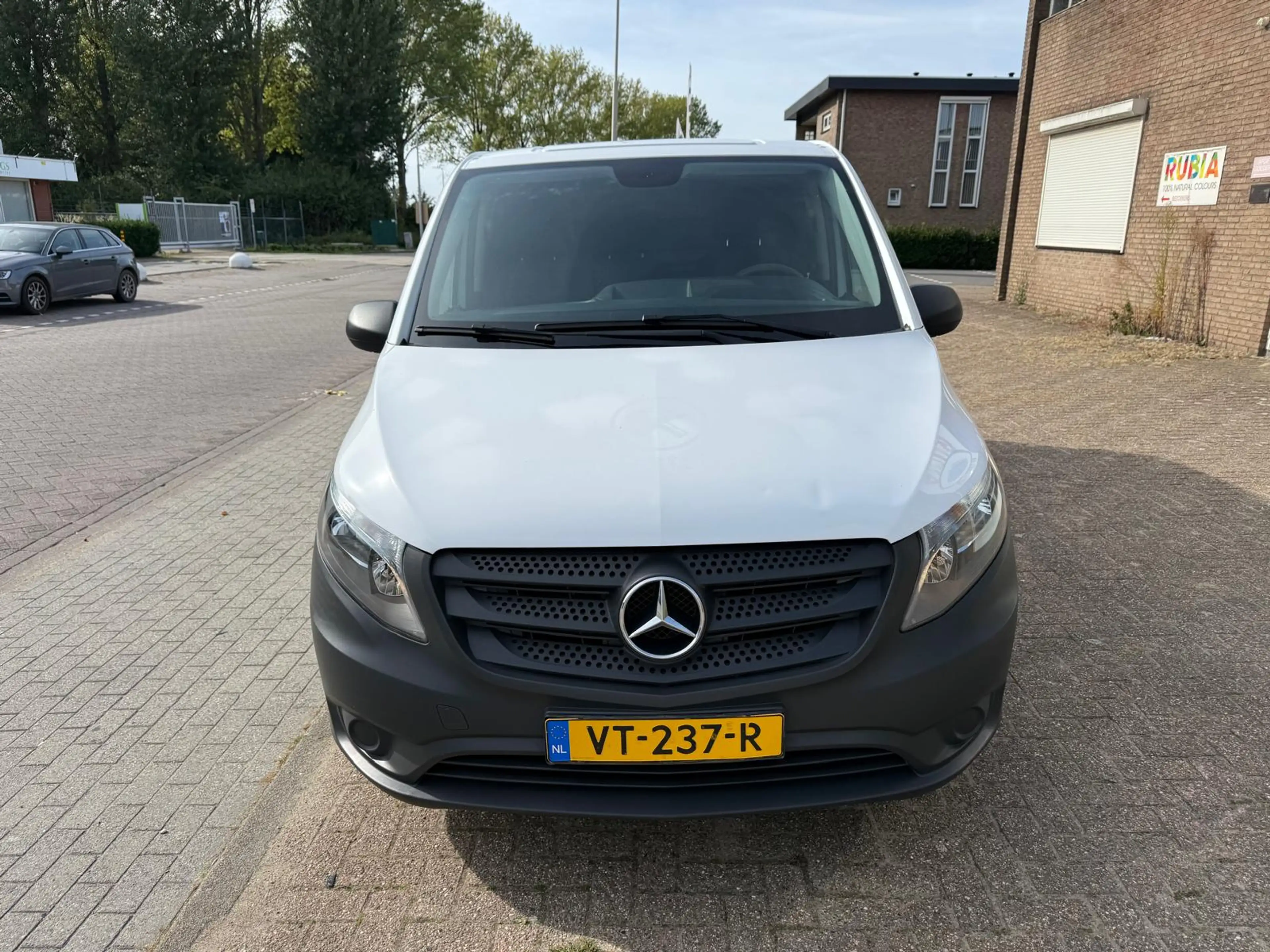 Mercedes-Benz Vito 111 CDI *Airco* — photo 2