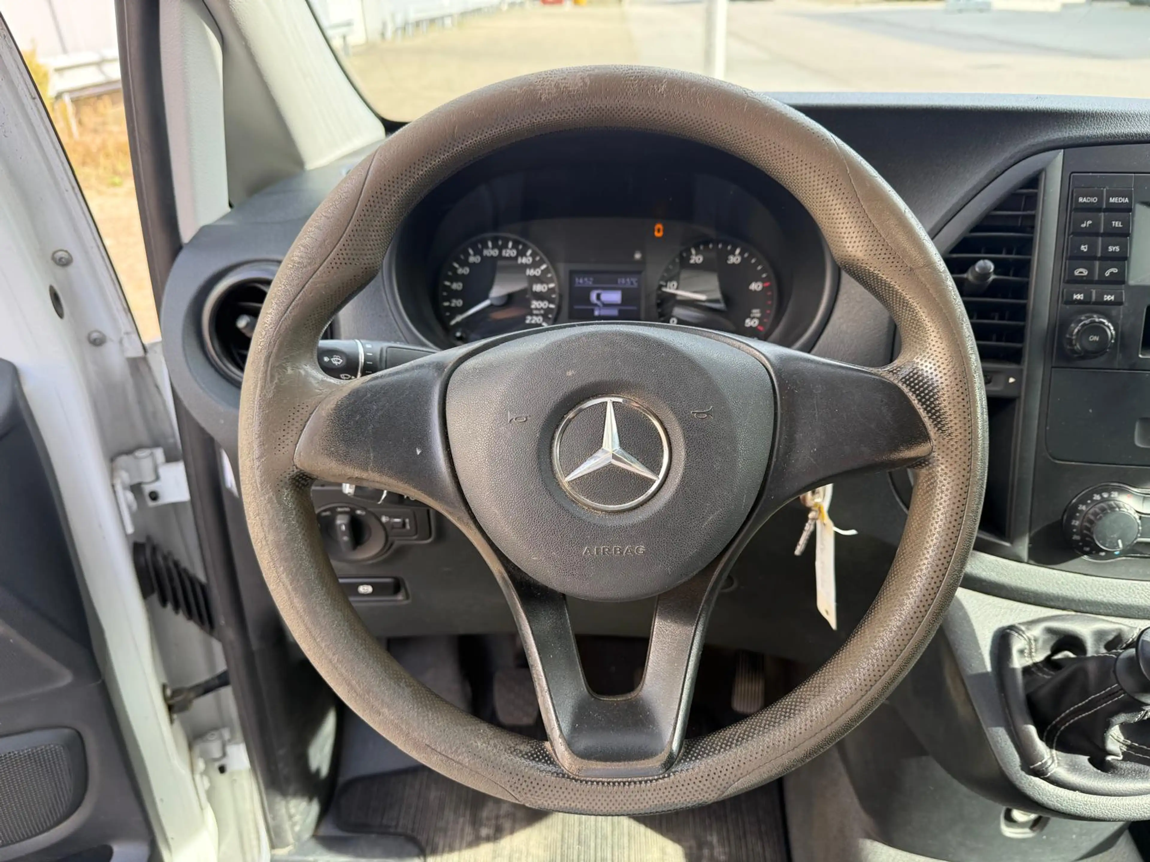 Mercedes-Benz Vito 111 CDI *Airco* — photo 6