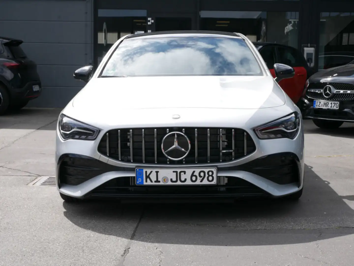 Mercedes-Benz CLA 35 AMG Shooting Brake AMG CLA 35 4M Shooting B Silber - 2
