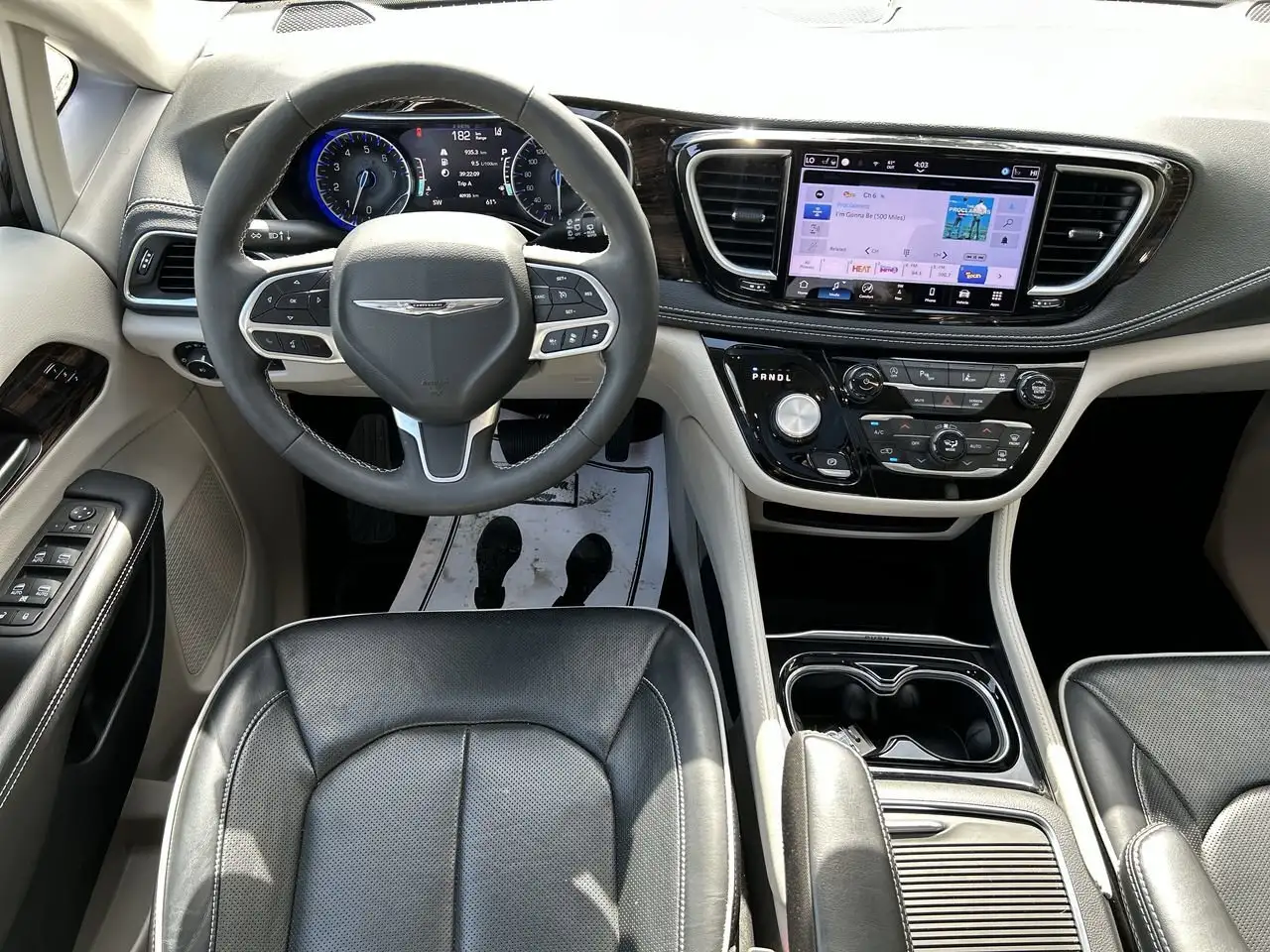 Chrysler Pacifica fotografie Chrysler Pacifica