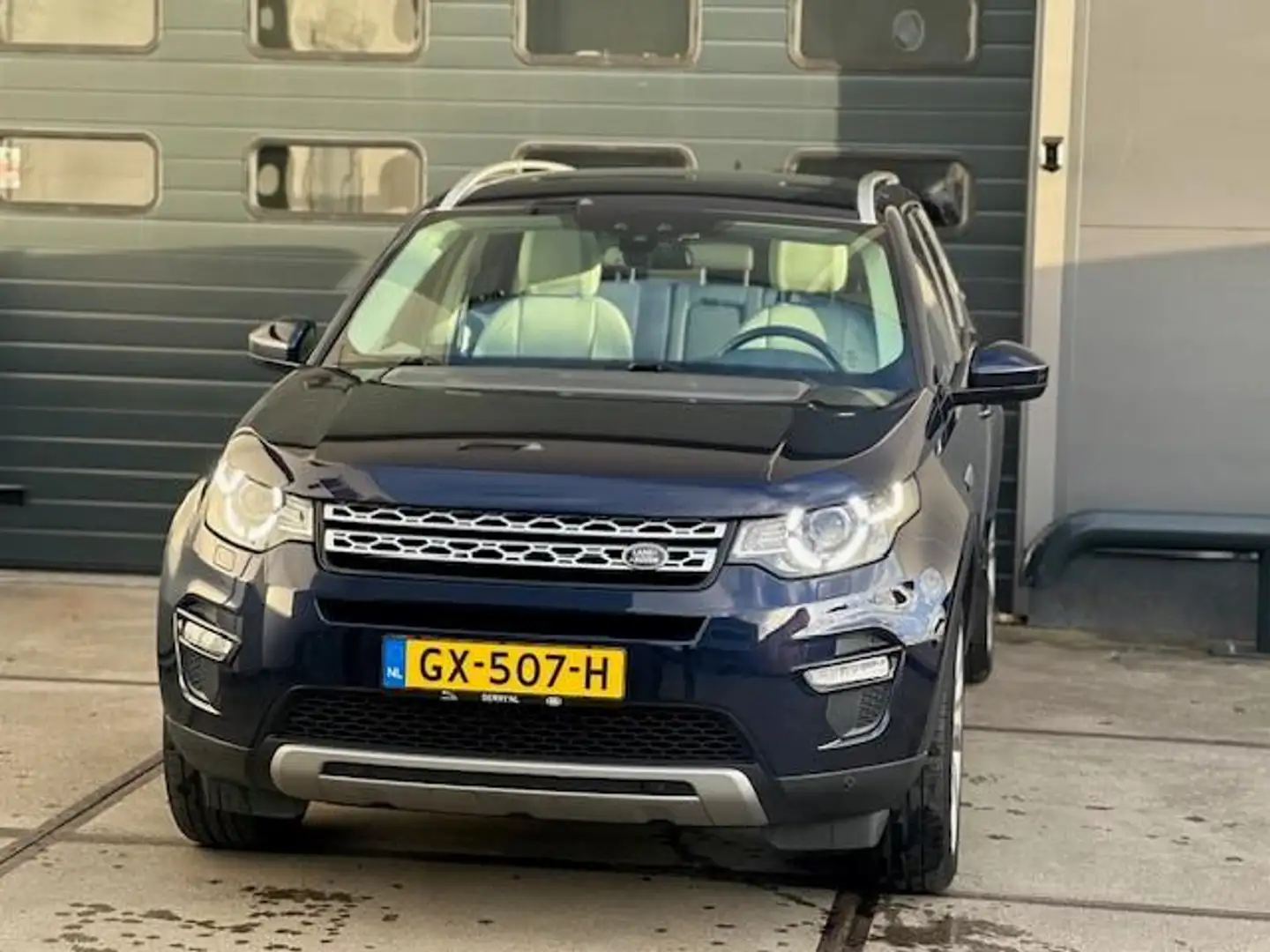 Land Rover Discovery Sport 2.0 TD4 HSE Luxury 7p. Blauw - 2