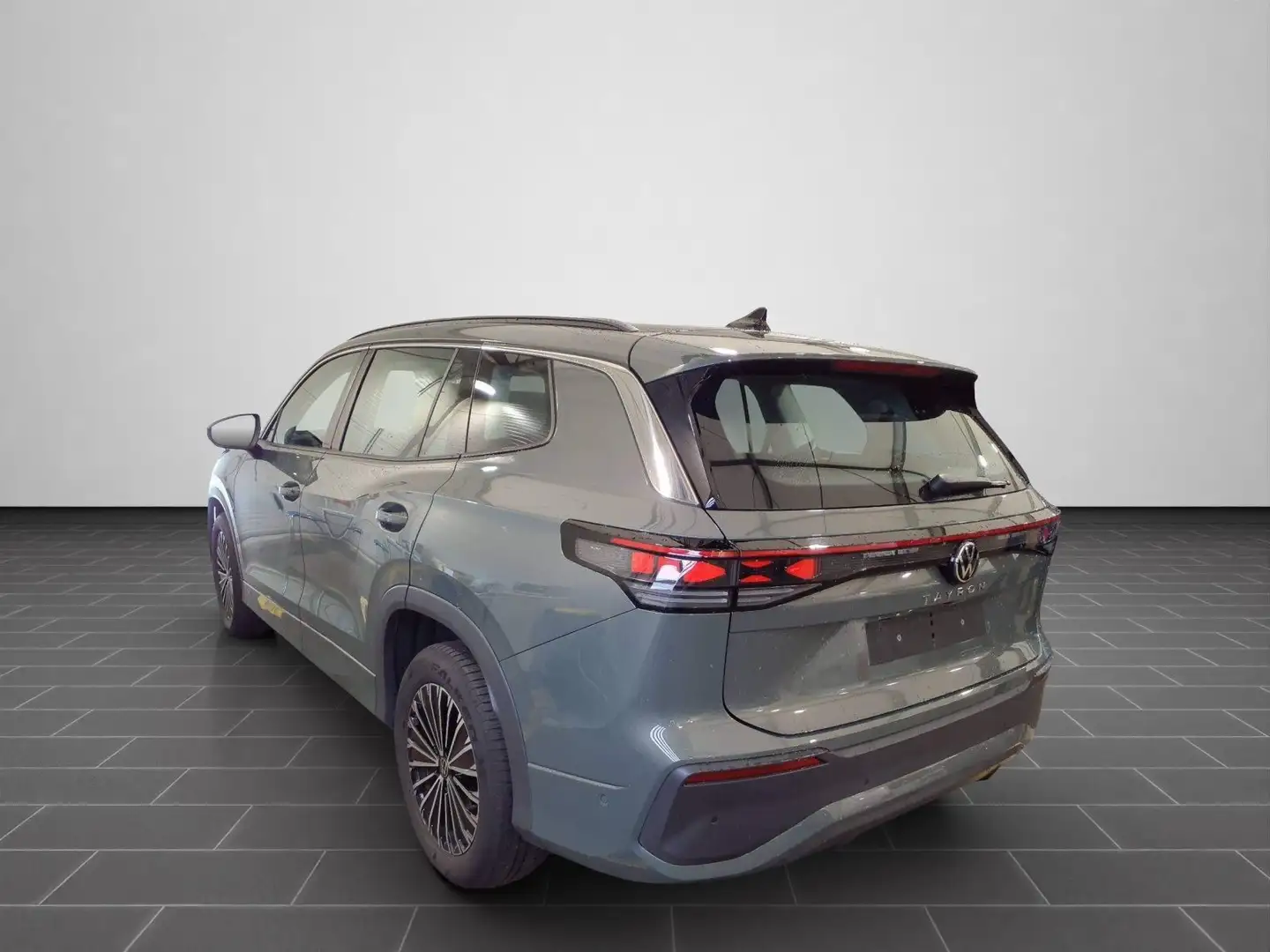 Volkswagen Tayron 2,0 TDI DSG 4 Motion AHK/RFK/LED/NAVI/7 S Grün - 2