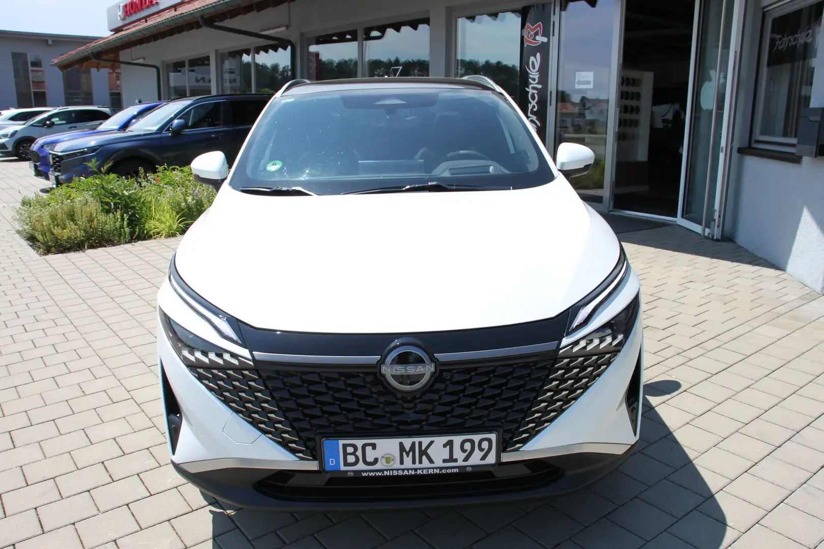 Nissan Qashqai 1.5 Tekna VC-T e-Power Weiß - 2