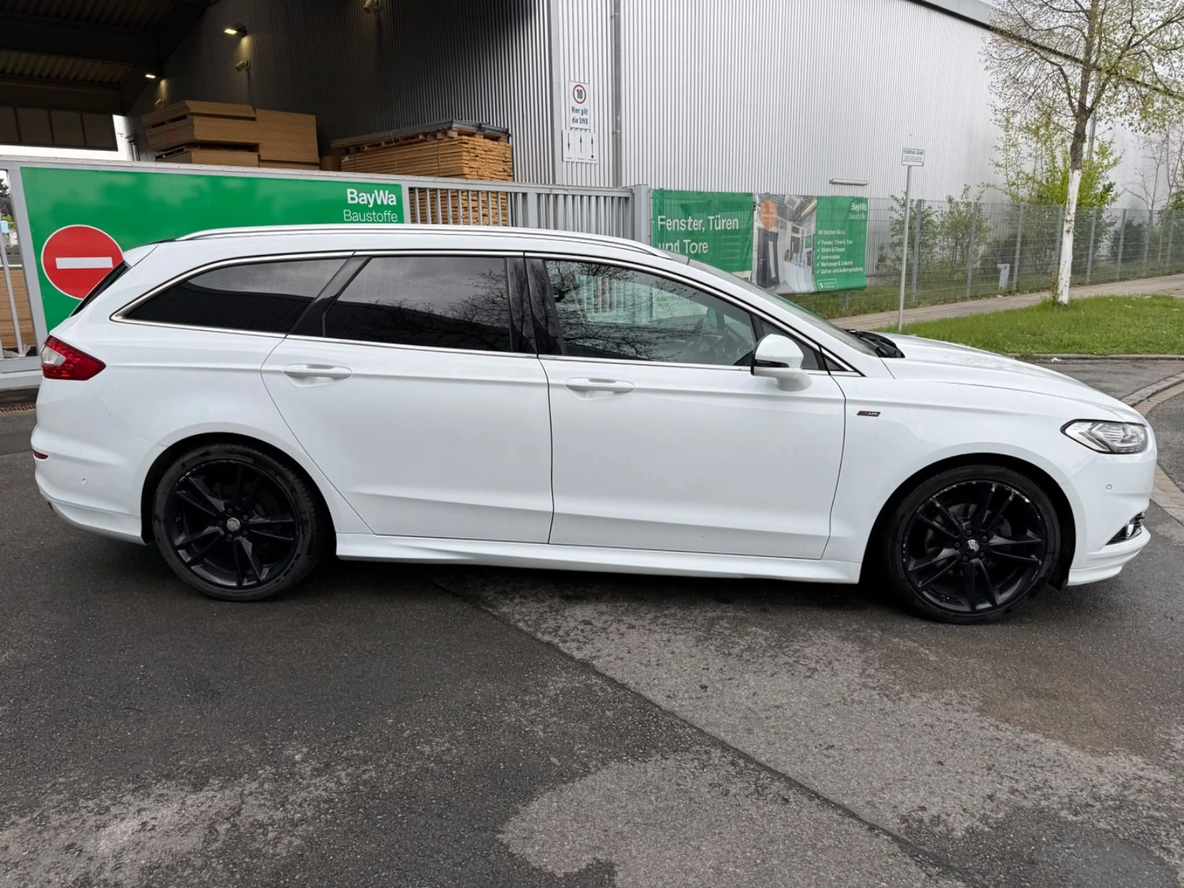 Ford Mondeo Turnier Titanium* ST-Line* Pano* LED* 8-Alu* — photo 2