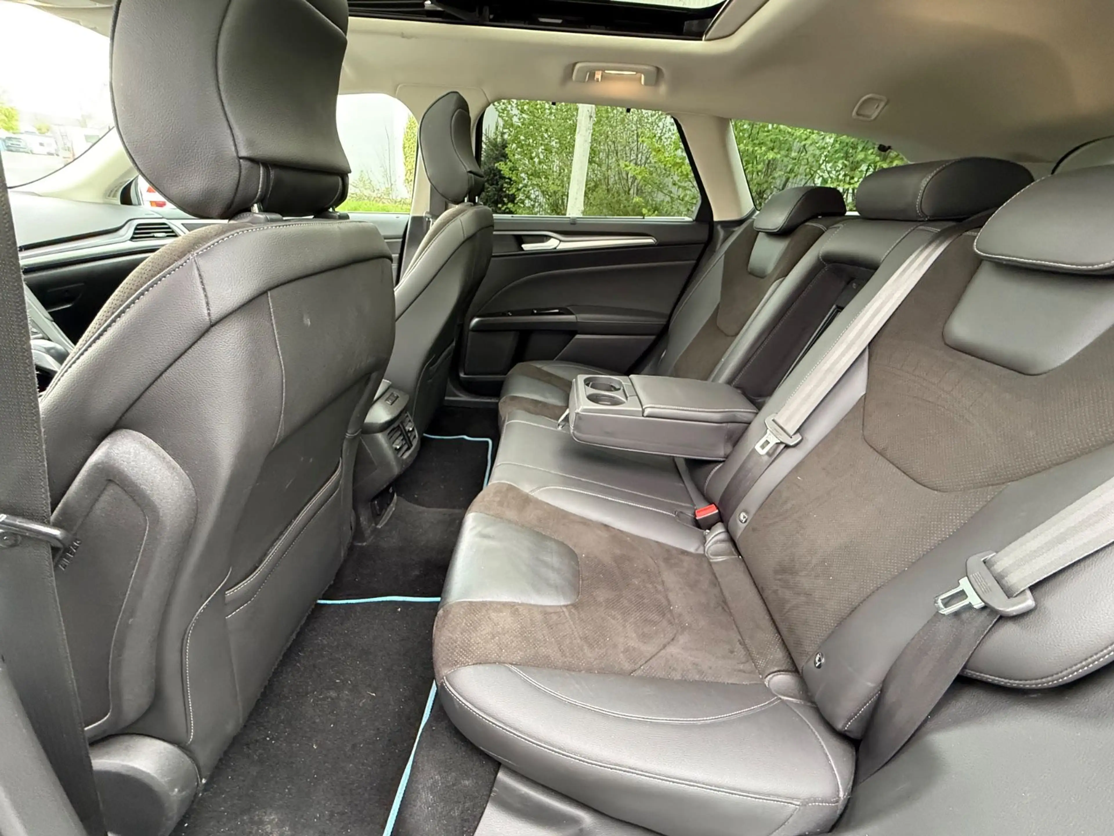 Ford Mondeo Turnier Titanium* ST-Line* Pano* LED* 8-Alu* — photo 8