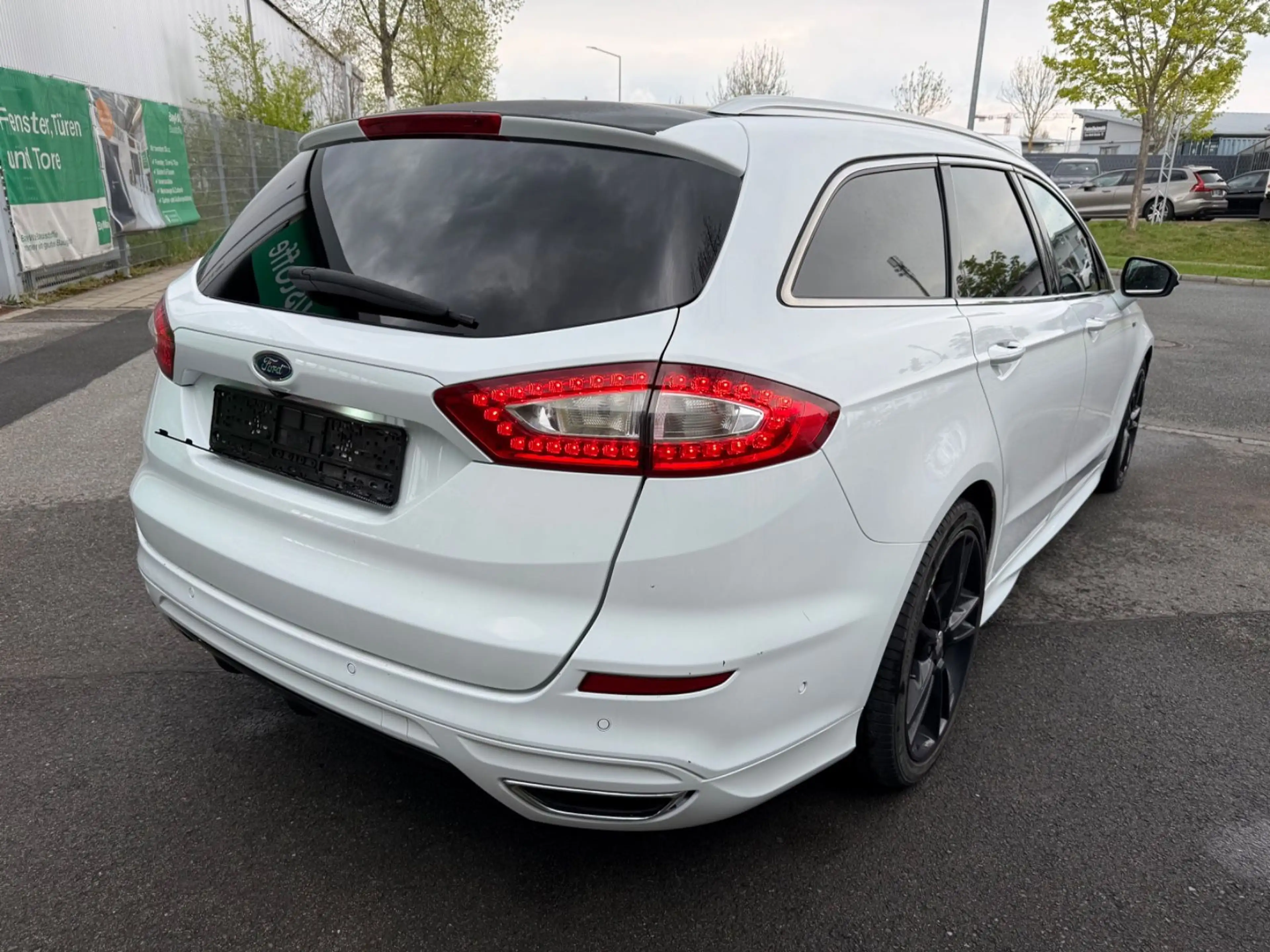 Ford Mondeo Turnier Titanium* ST-Line* Pano* LED* 8-Alu* — photo 3