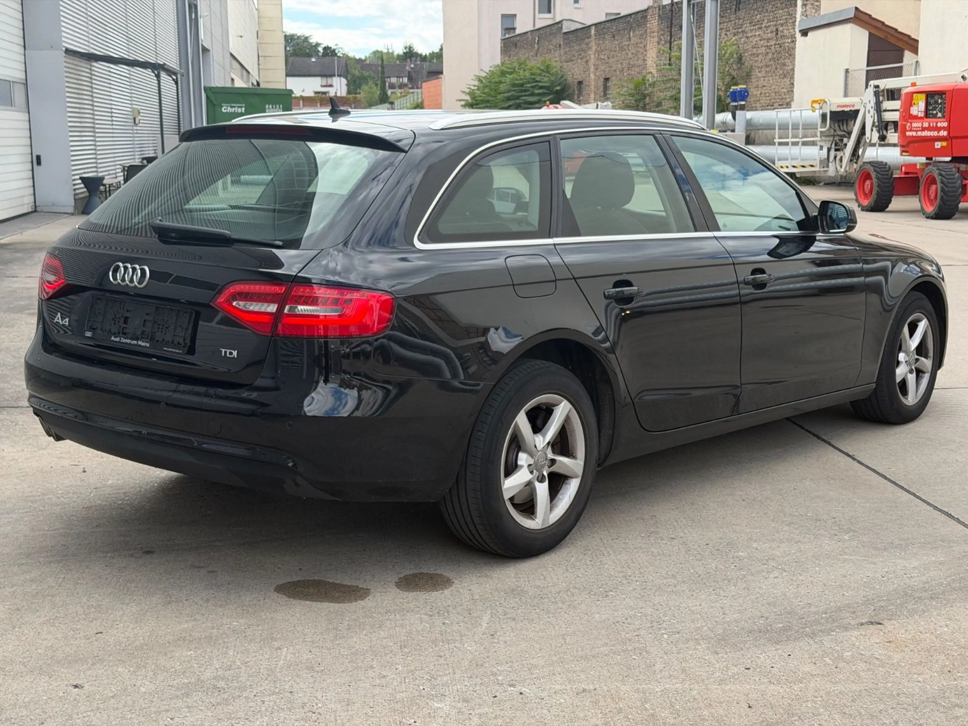 Audi A4 Avant Ambiente — photo 5
