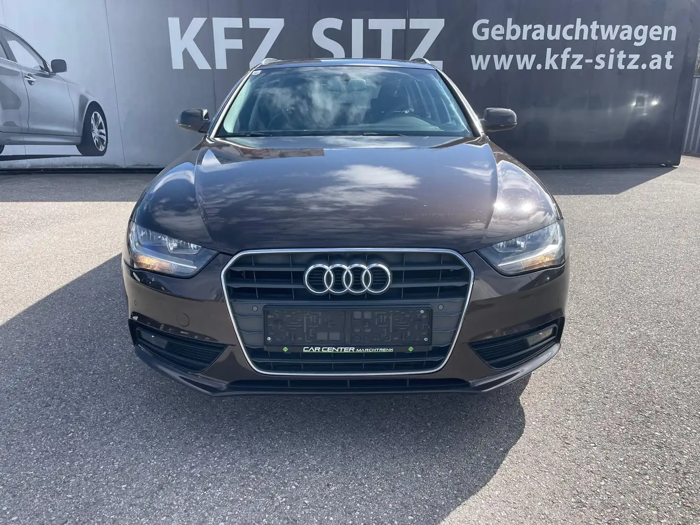 Audi A4 Avant 2,0 TDI DPF Braun - 2