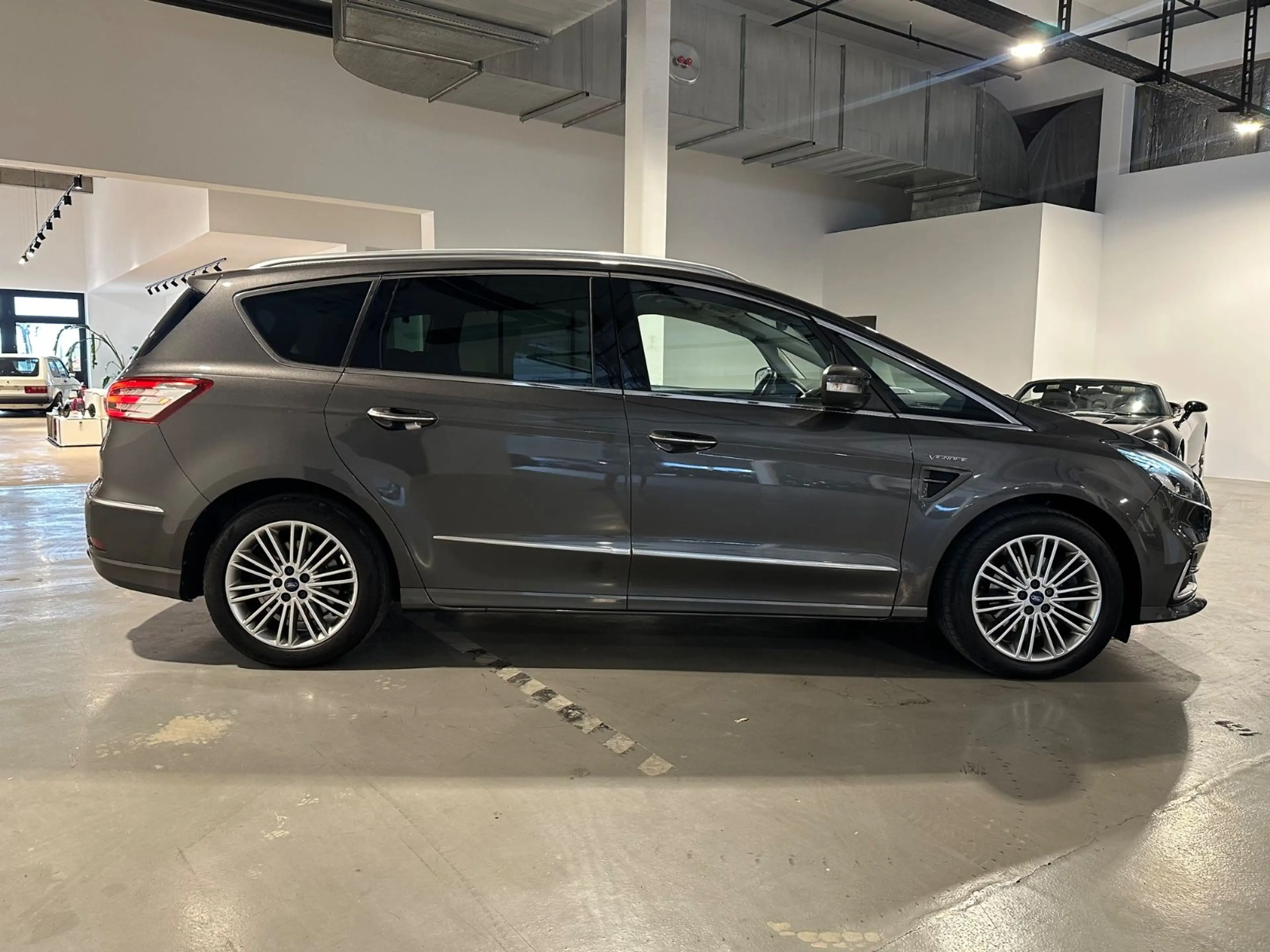 Ford S-Max Vignale *ACC,Standheizung,Carplay,AHK,LED* — photo 6
