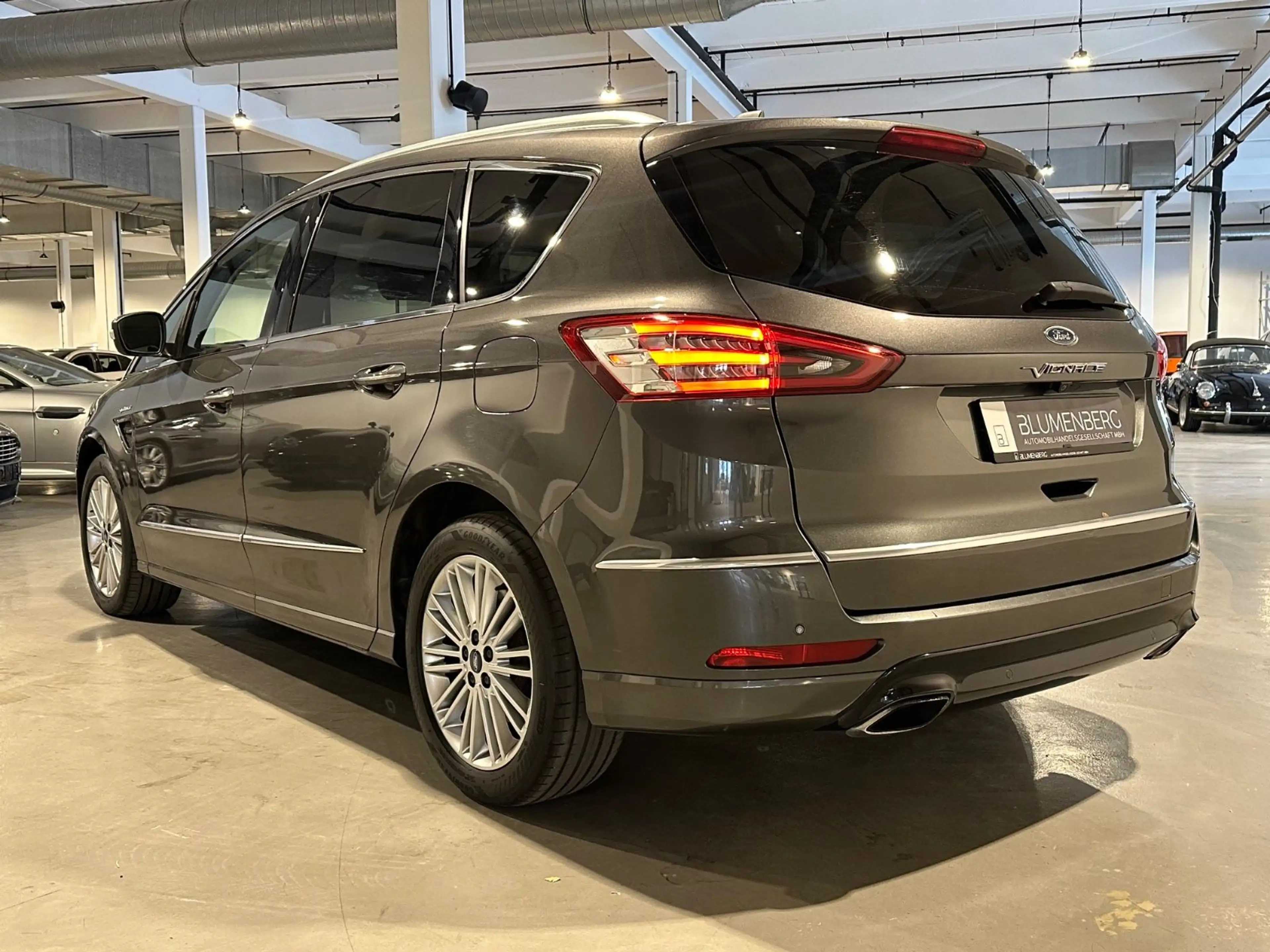 Ford S-Max Vignale *ACC,Standheizung,Carplay,AHK,LED* — photo 4