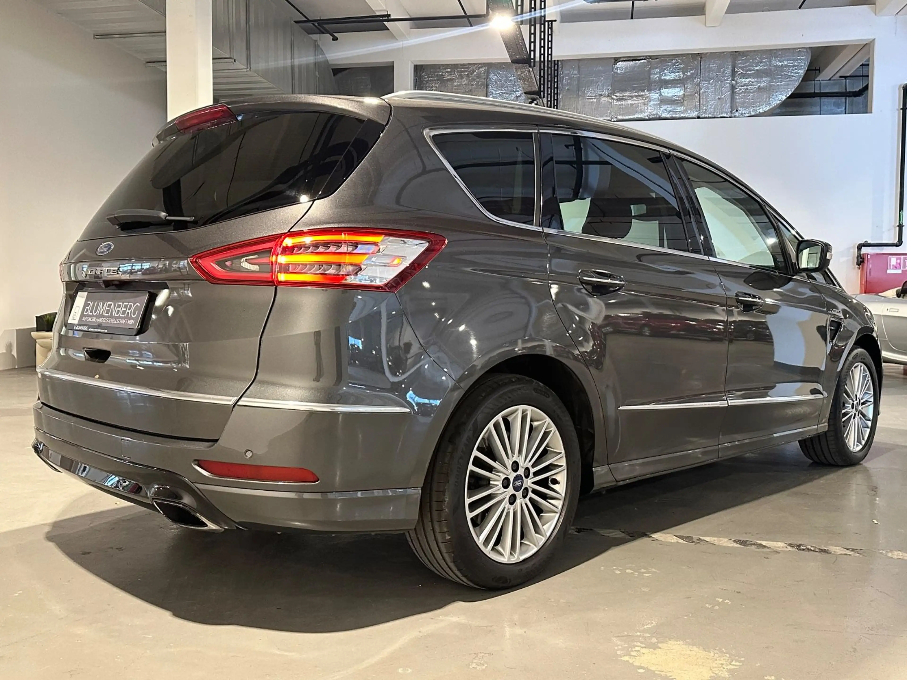 Ford S-Max Vignale *ACC,Standheizung,Carplay,AHK,LED* — photo 3