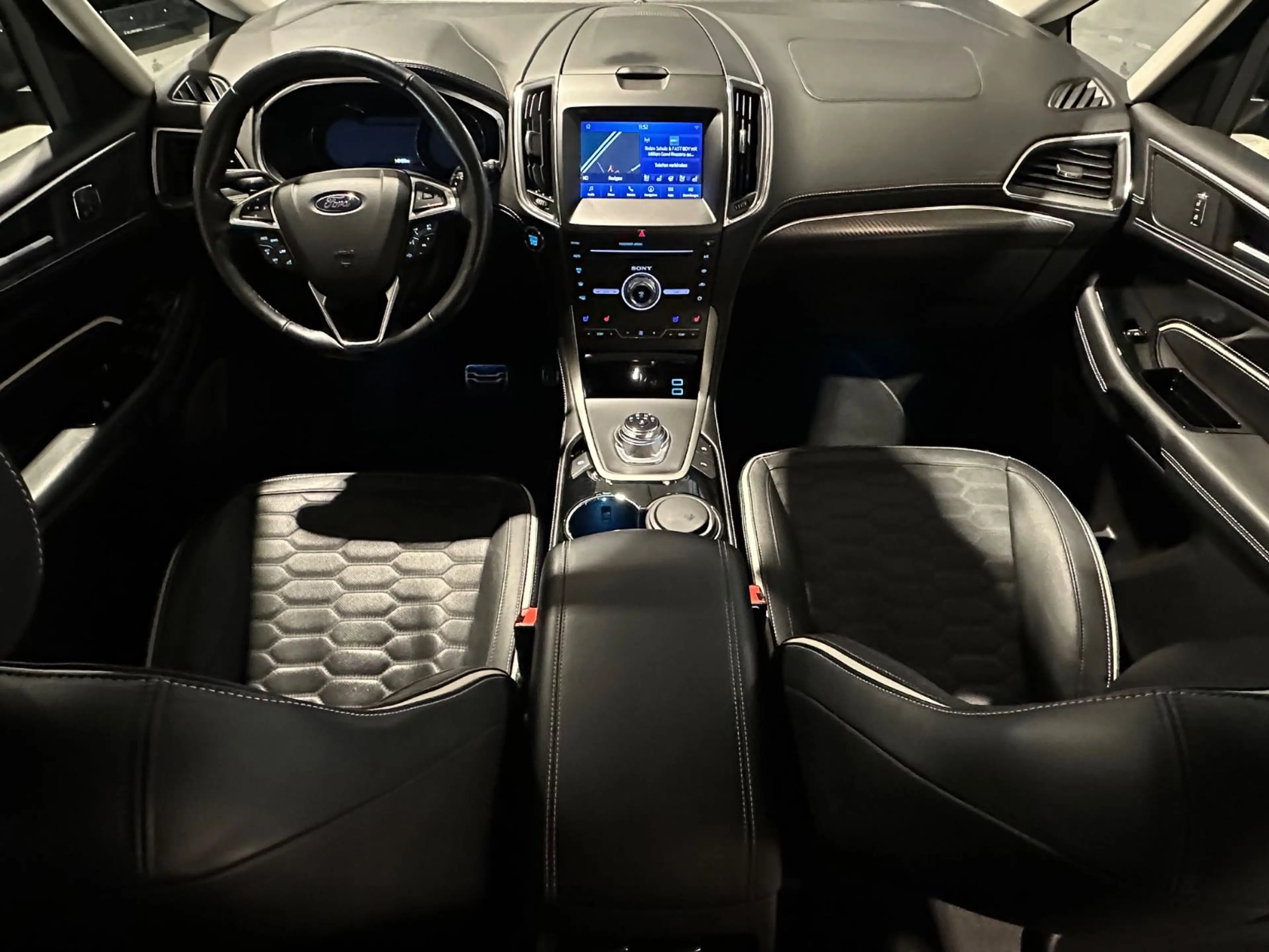 Ford S-Max Vignale *ACC,Standheizung,Carplay,AHK,LED* — photo 12
