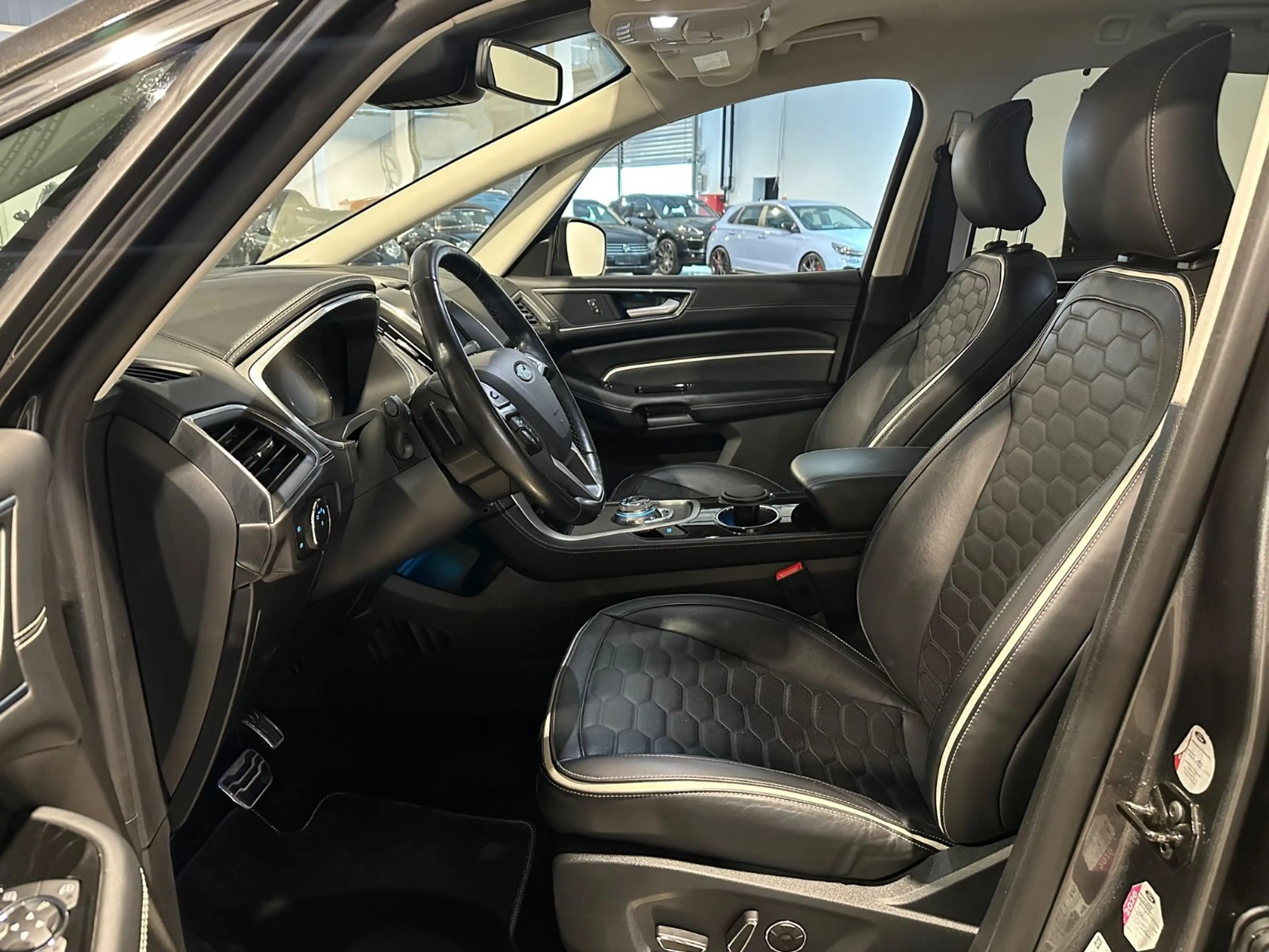 Ford S-Max Vignale *ACC,Standheizung,Carplay,AHK,LED* — photo 9