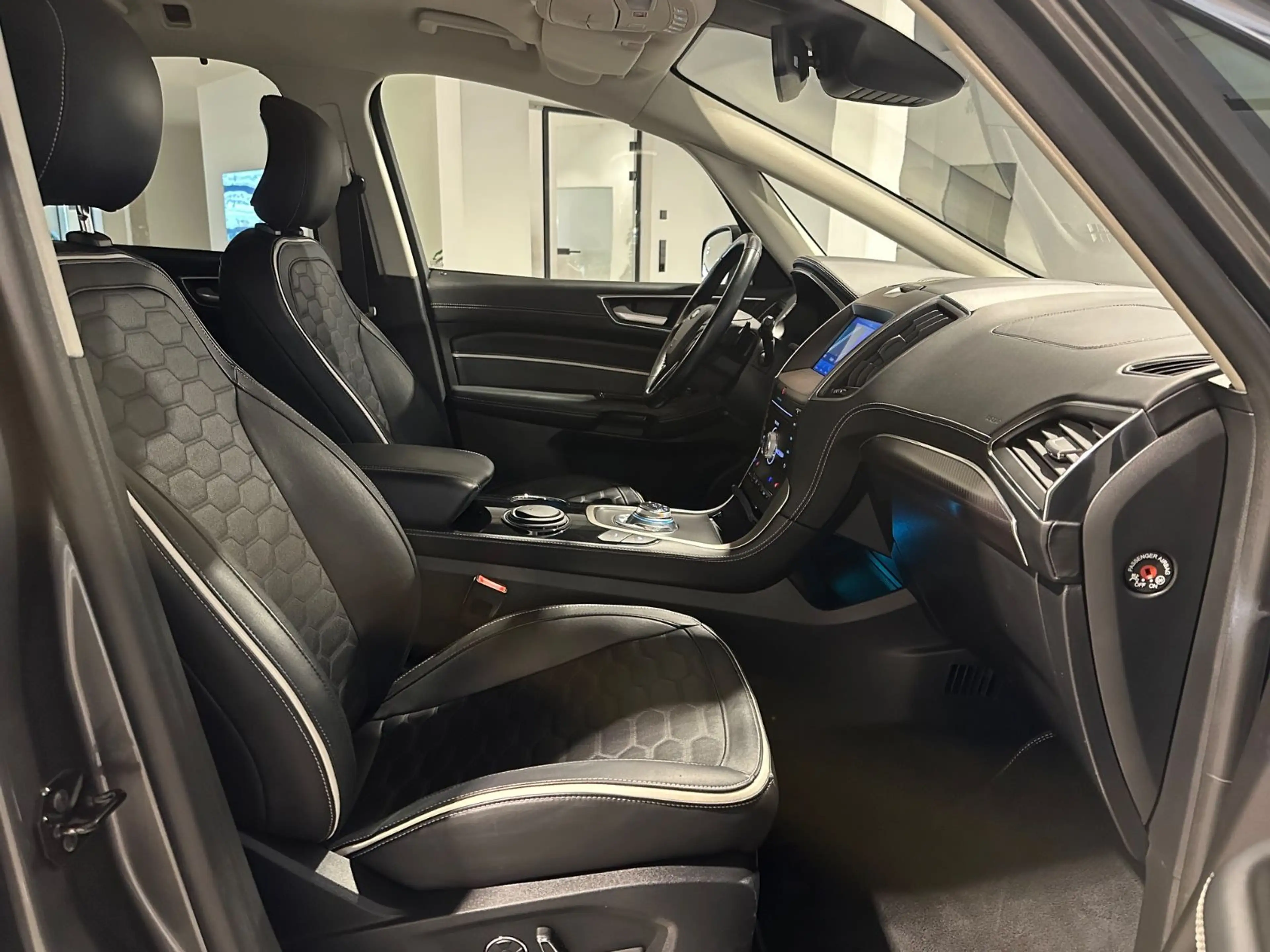 Ford S-Max Vignale *ACC,Standheizung,Carplay,AHK,LED* — photo 15