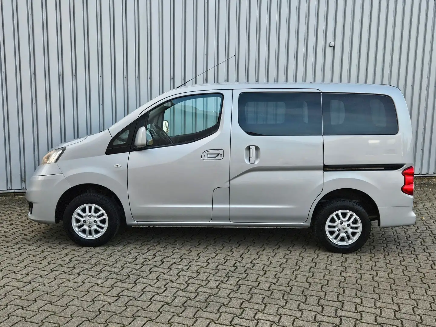 Nissan NV200 Evalia Tekna AHK#NAVI#KLIMA#SHZ#5-Sitzer Silber - 2
