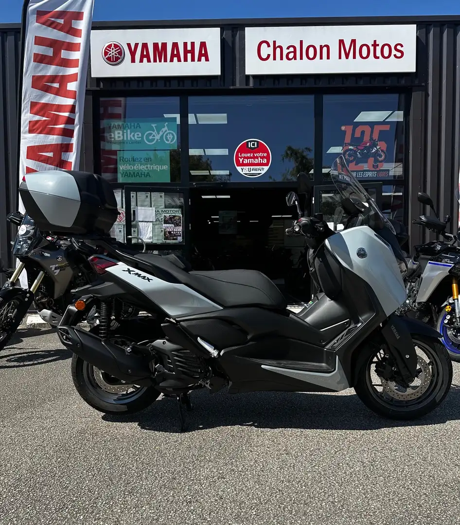 Yamaha X-Max 125 Gris - 1
