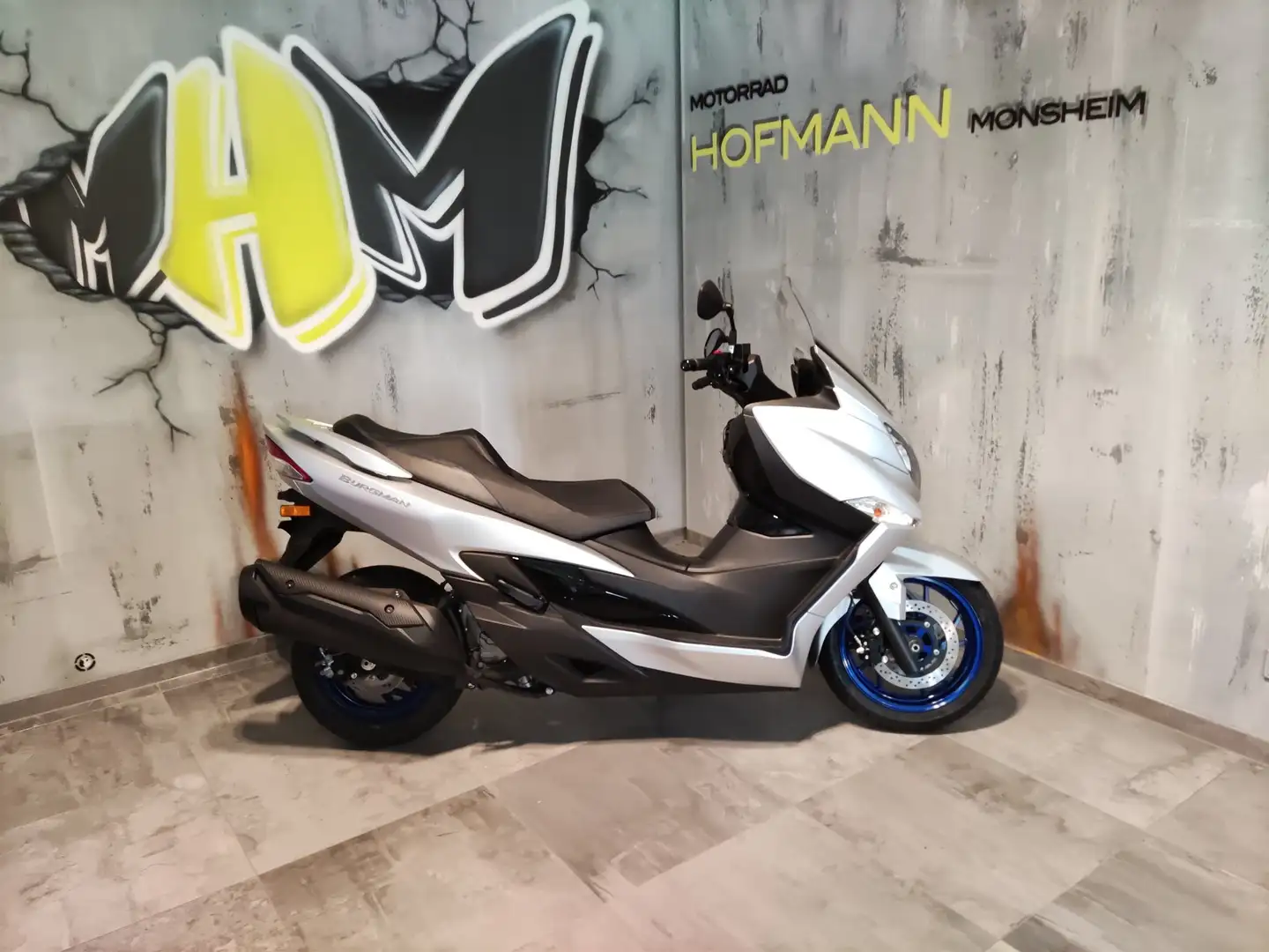Suzuki Burgman 400 Šedá - 1