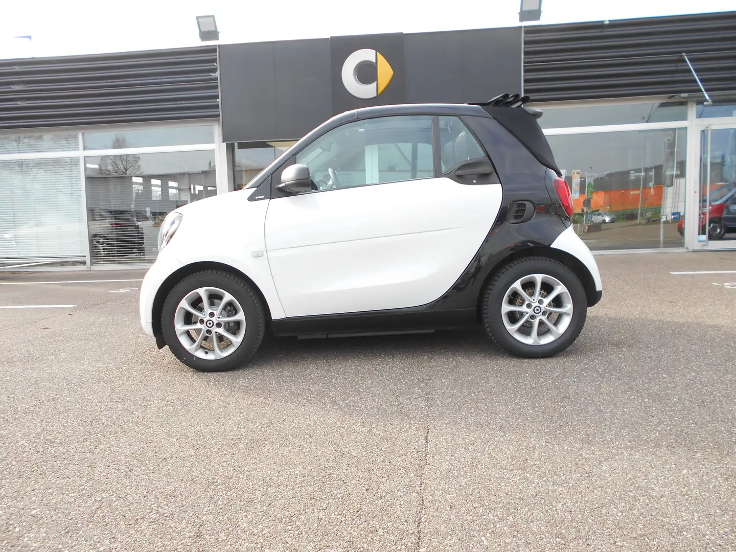 smart forTwo smart fortwo cabrio cabrio passion Weiß - 1