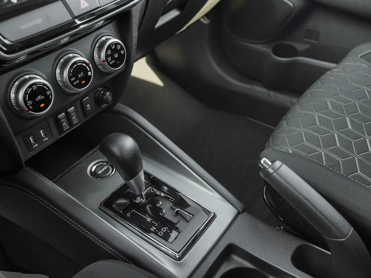 Mitsubishi RVR снимка Mitsubishi RVR