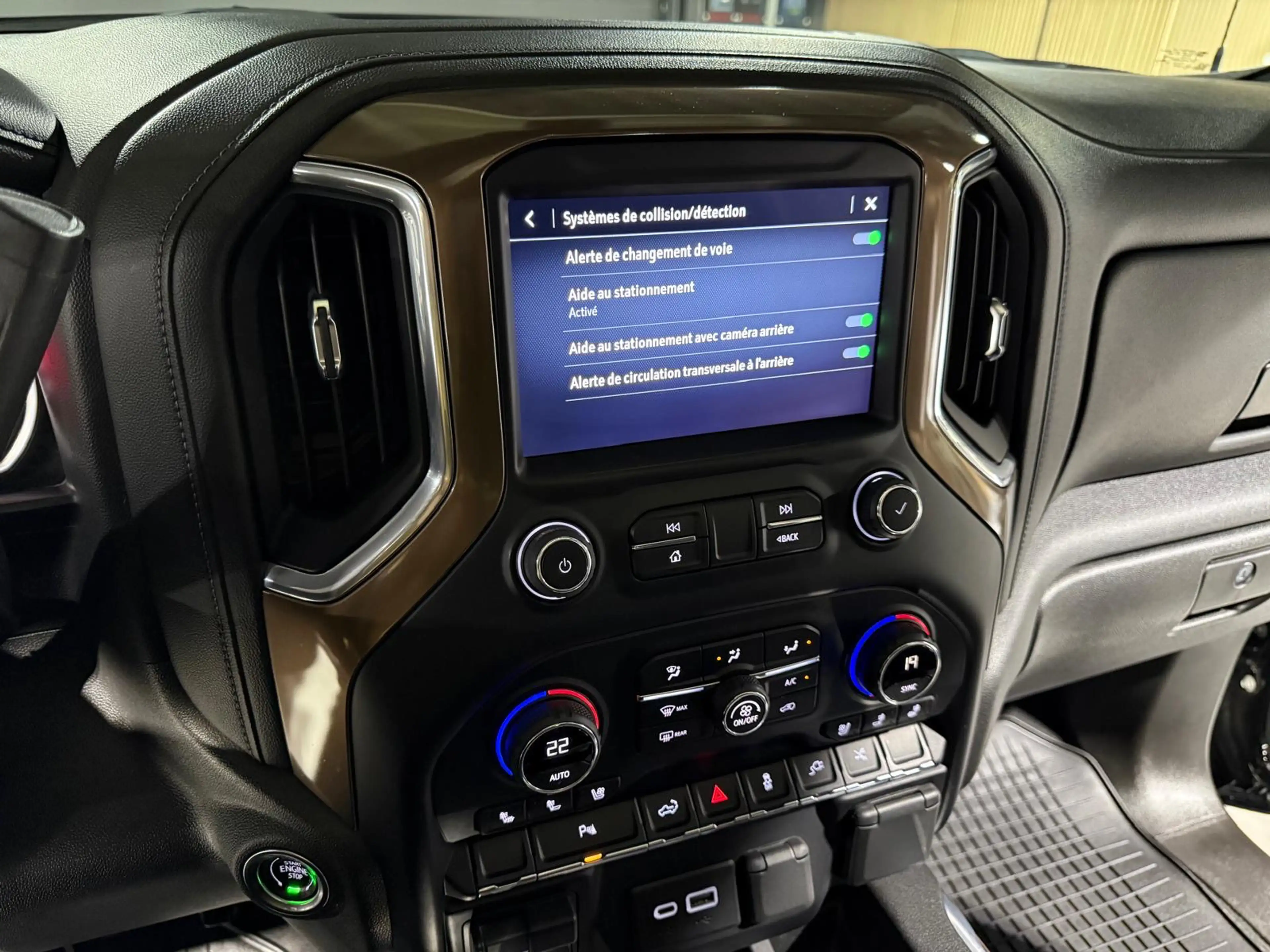 Chevrolet Silverado 6.2L V8 HIGH COUNTRY 4X4 426cv LPG full TVAC — photo 15