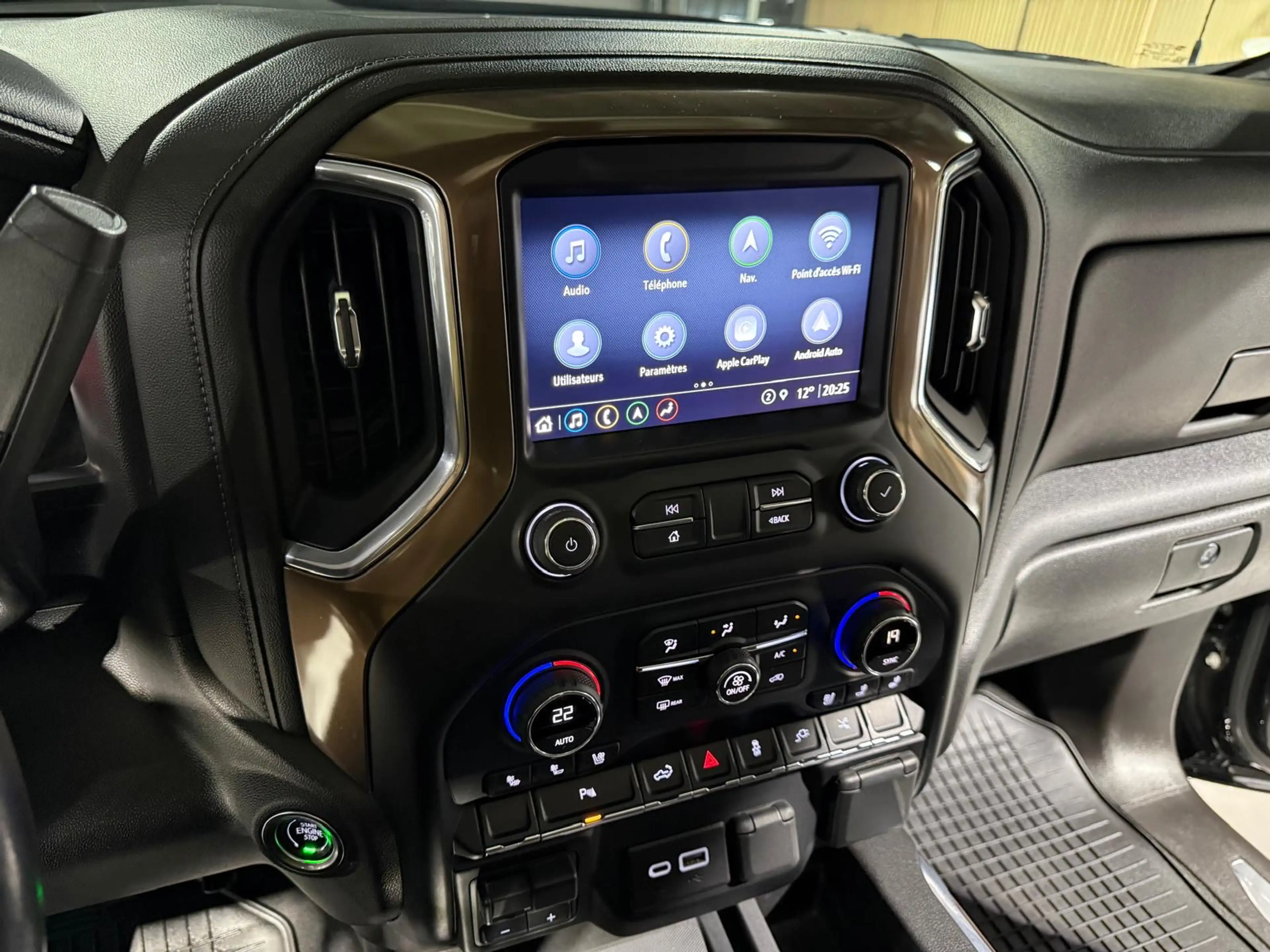 Chevrolet Silverado 6.2L V8 HIGH COUNTRY 4X4 426cv LPG full TVAC — photo 13