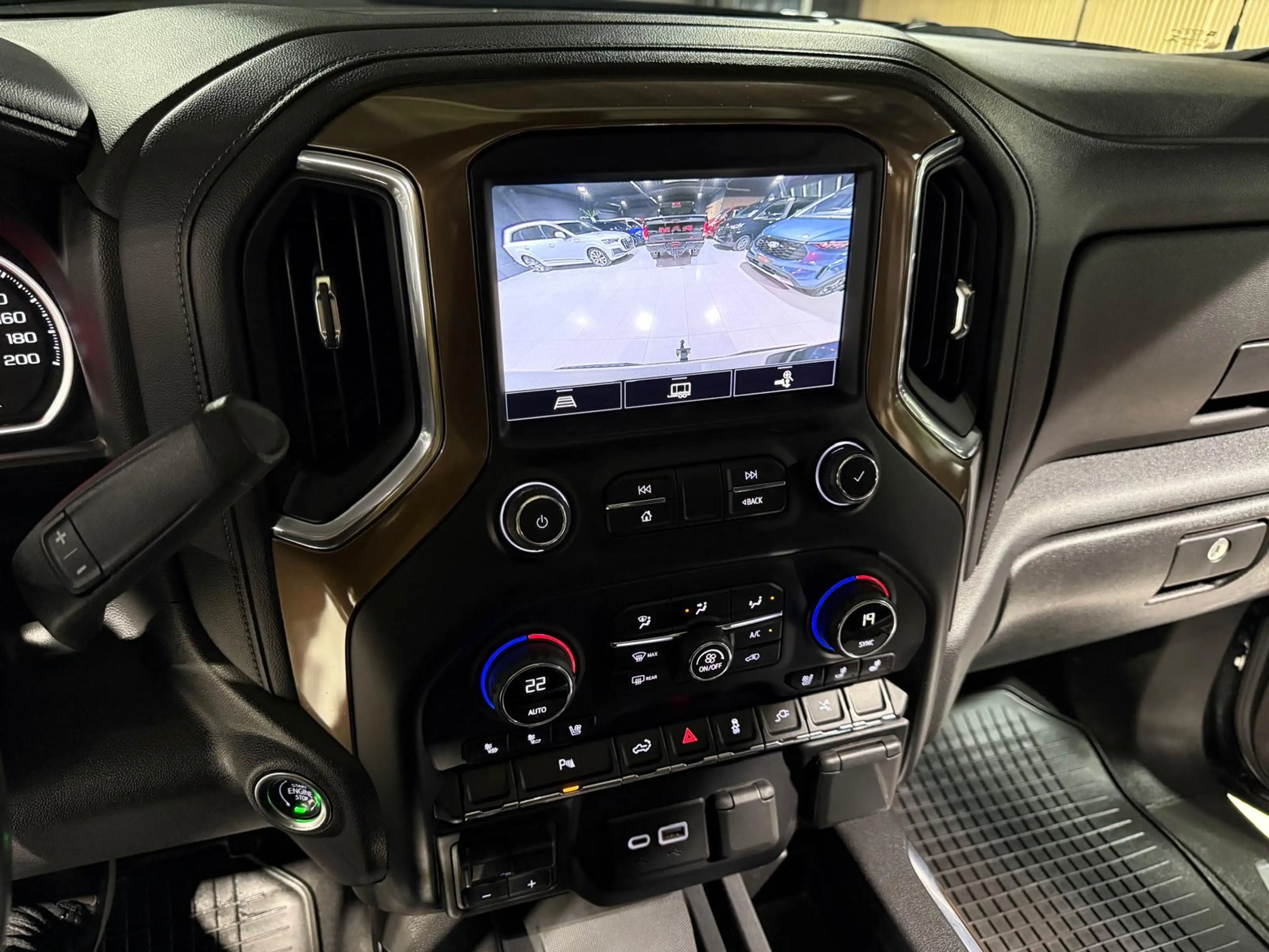 Chevrolet Silverado 6.2L V8 HIGH COUNTRY 4X4 426cv LPG full TVAC — photo 14