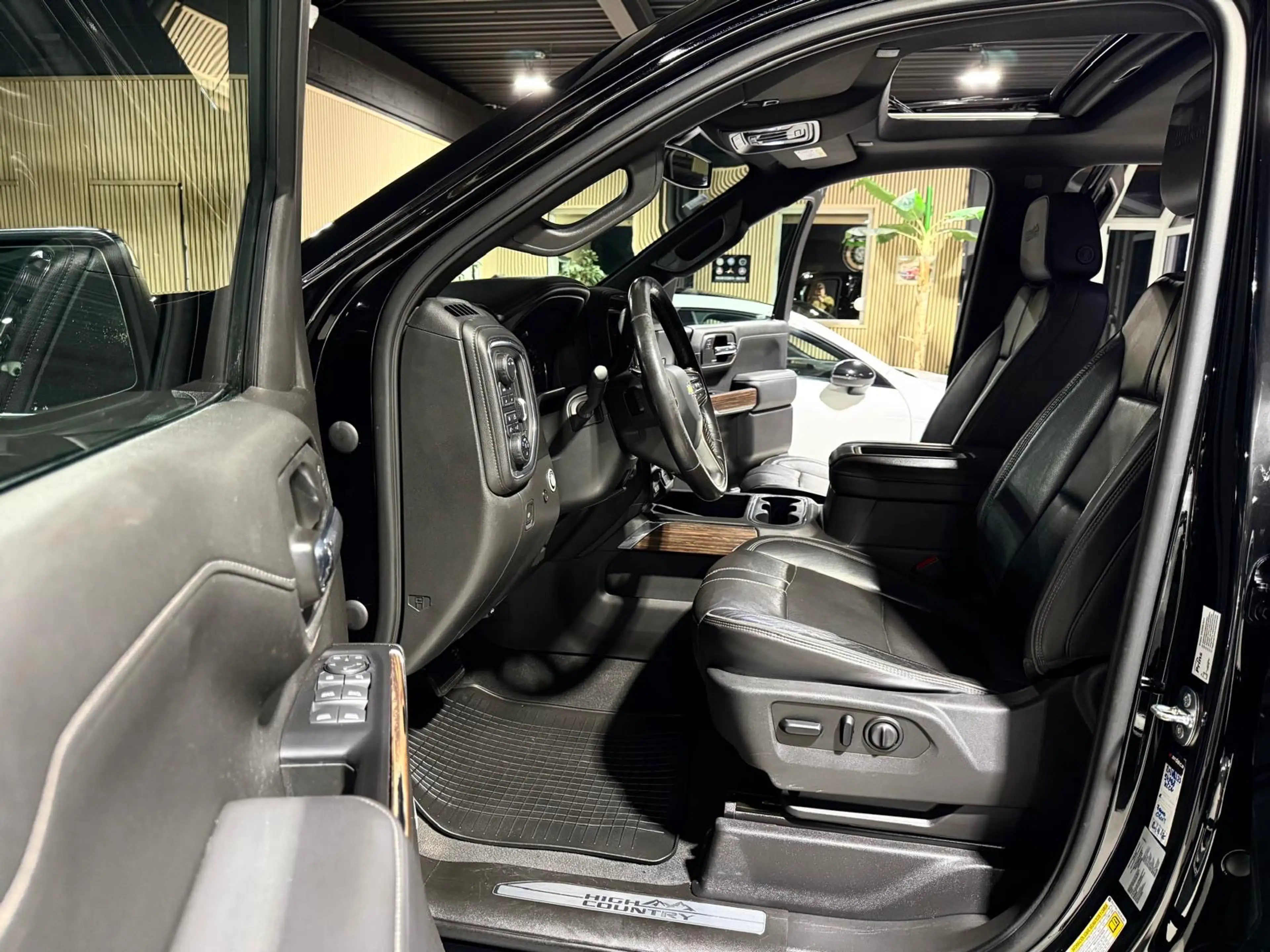 Chevrolet Silverado 6.2L V8 HIGH COUNTRY 4X4 426cv LPG full TVAC — photo 8
