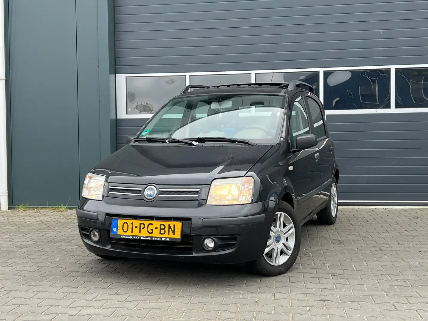 Fiat Panda 1.2 SportSound | Pano + 5-DRS Zwart - 1
