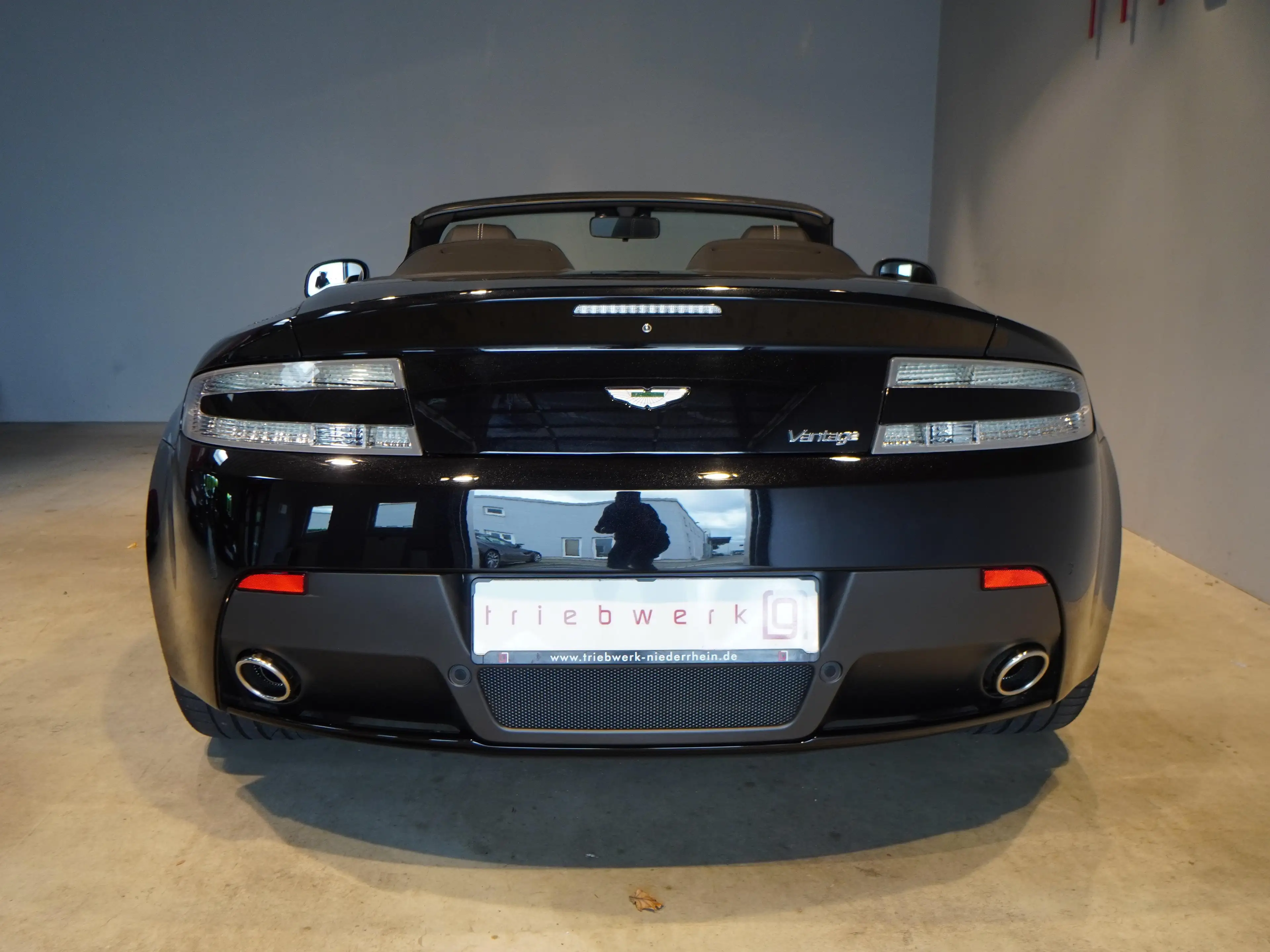 Aston Martin V8 V8 Vantage Roadster Sportshift II*BRD Fzg*700W* — photo 11