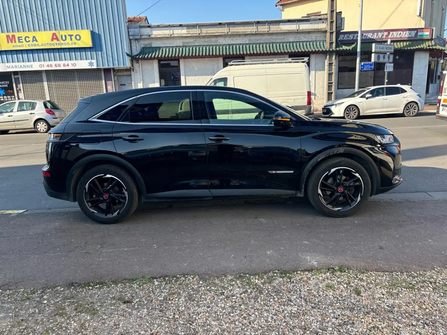 DS Automobiles DS 7 Crossback CITROEN DS7 CROSSBACK BLUEHDI 130cv PERFORMANCE LI Černá - 2
