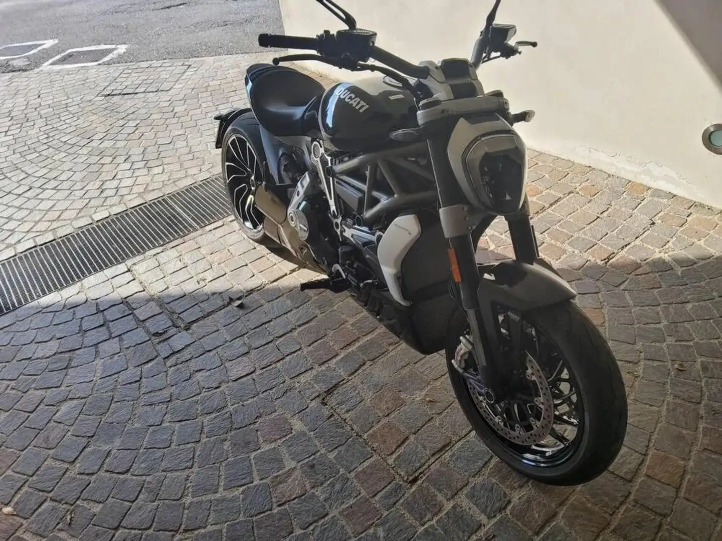 Ducati XDiavel Siyah - 1