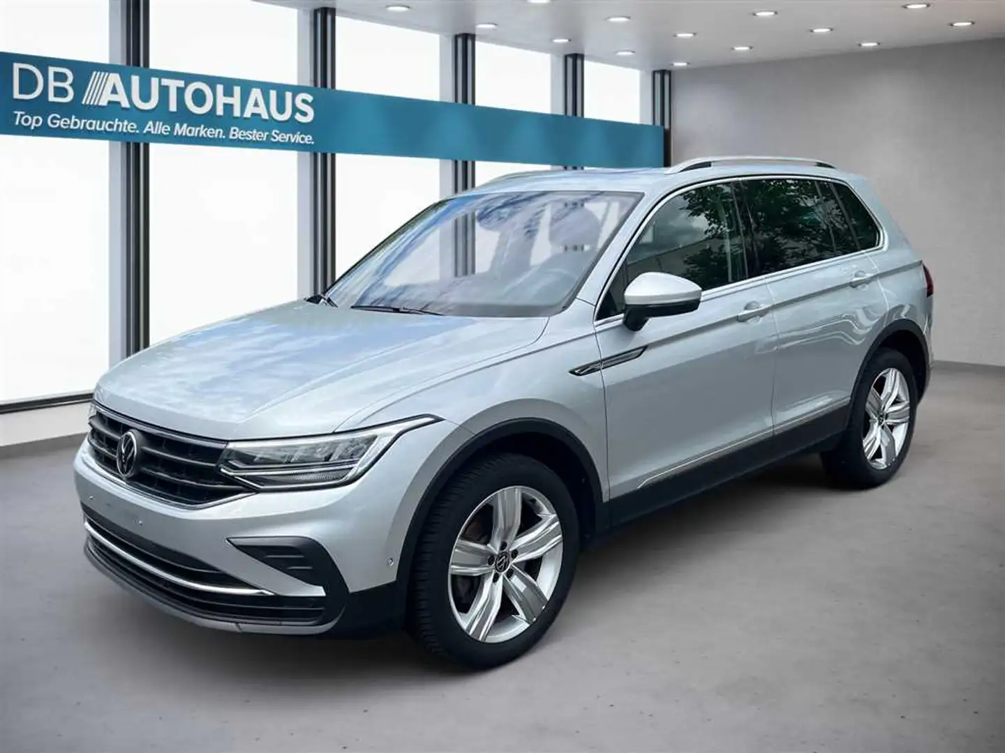 Volkswagen Tiguan Life 2.0 TDI 4MOTION DSG Silver - 1